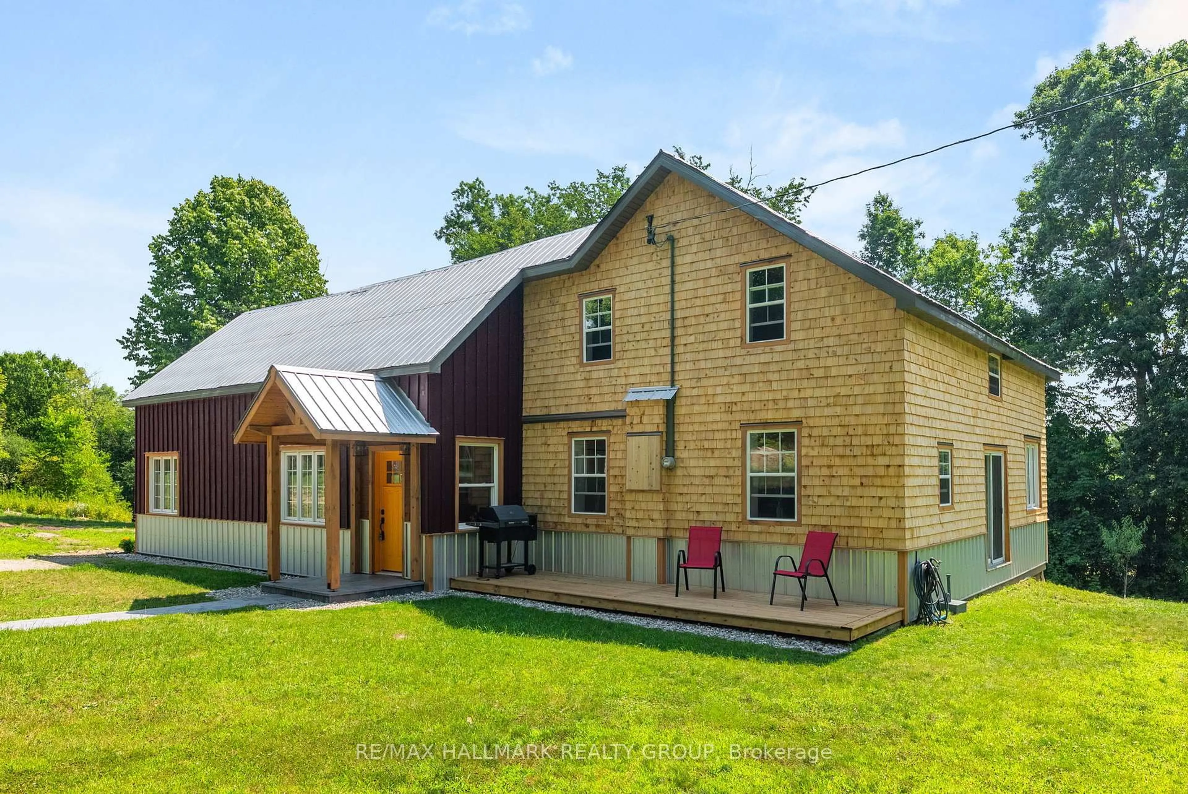 A pic from outside/outdoor area/front of a property/back of a property/a pic from drone, building for 187 Kitley Bastard Rd, Elizabethtown-Kitley Ontario K0E 1Y0