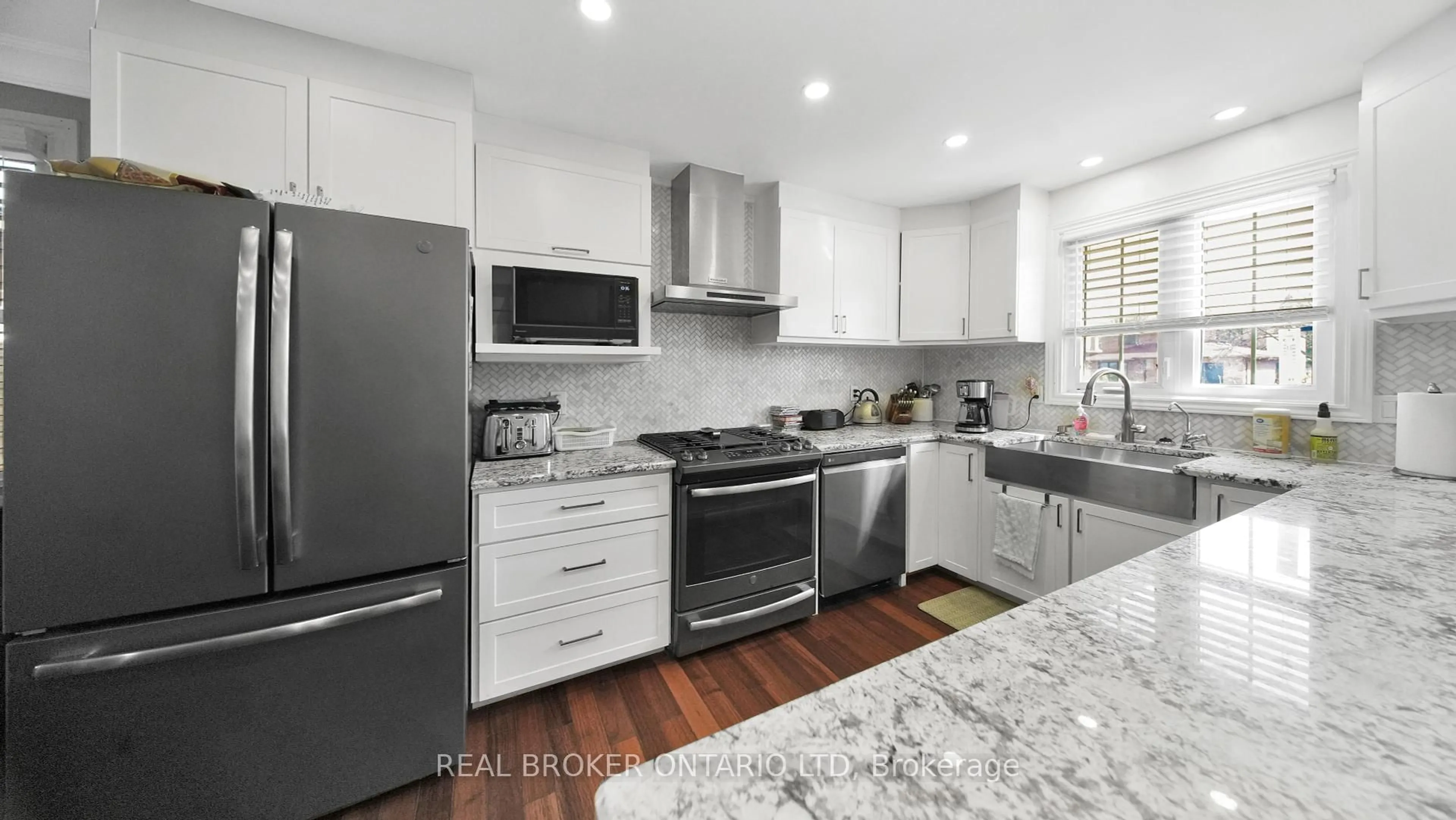 Open concept kitchen, ceramic/tile floor for 764 Classic Dr, London East Ontario N5W 5V2