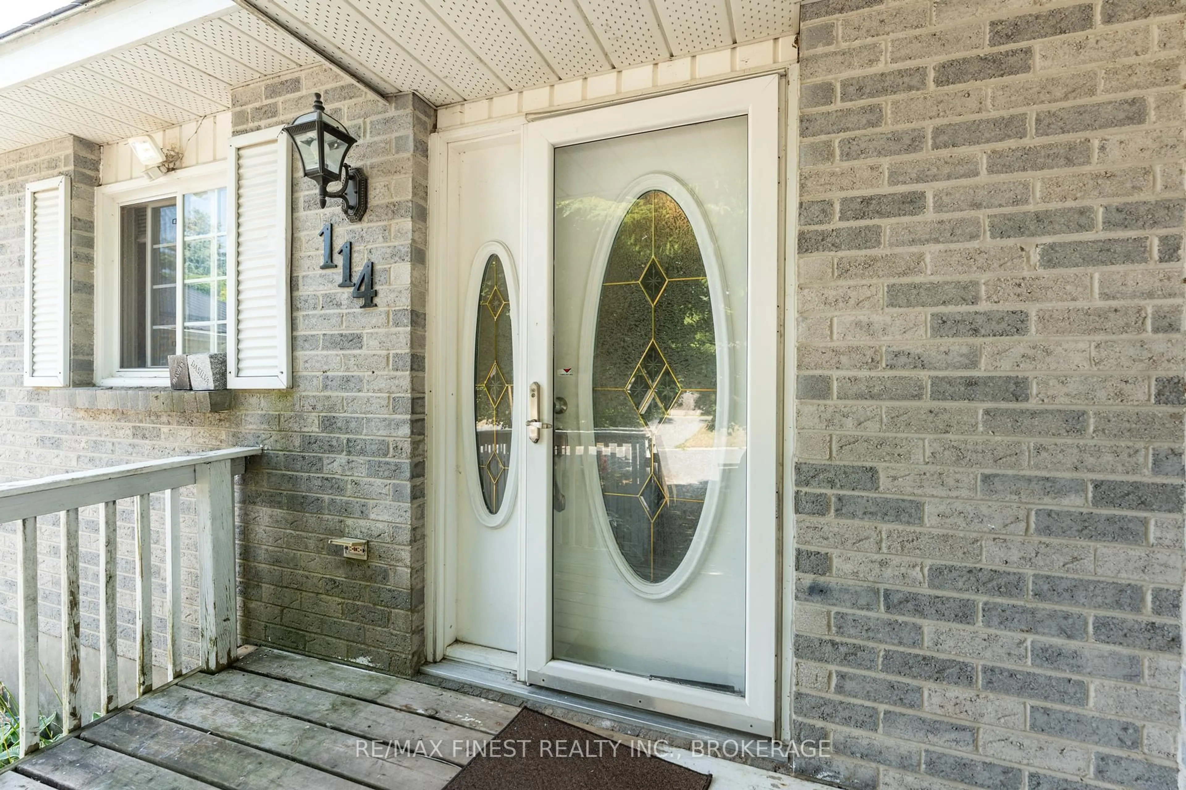 Indoor entryway for 114 Jean Worrell Cres, Kingston Ontario K7K 6T3