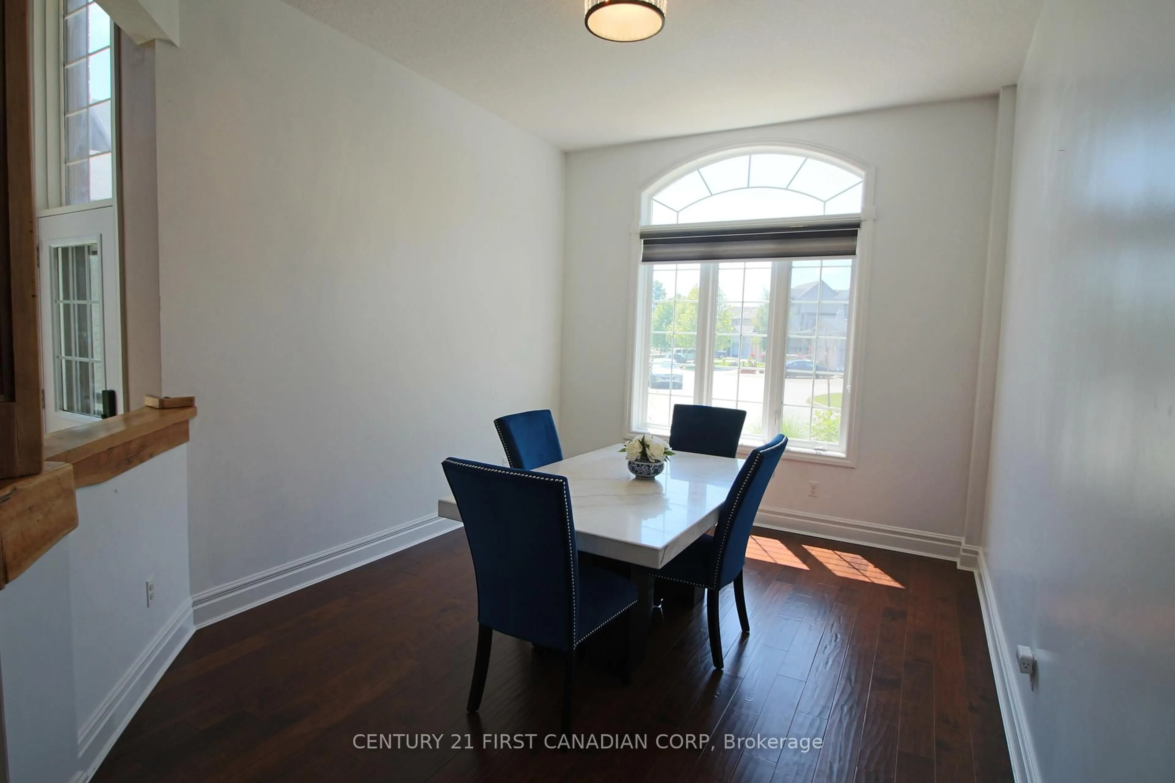 Dining room, wood/laminate floor for 1052 Loft Crt, London North Ontario N6G 0J9