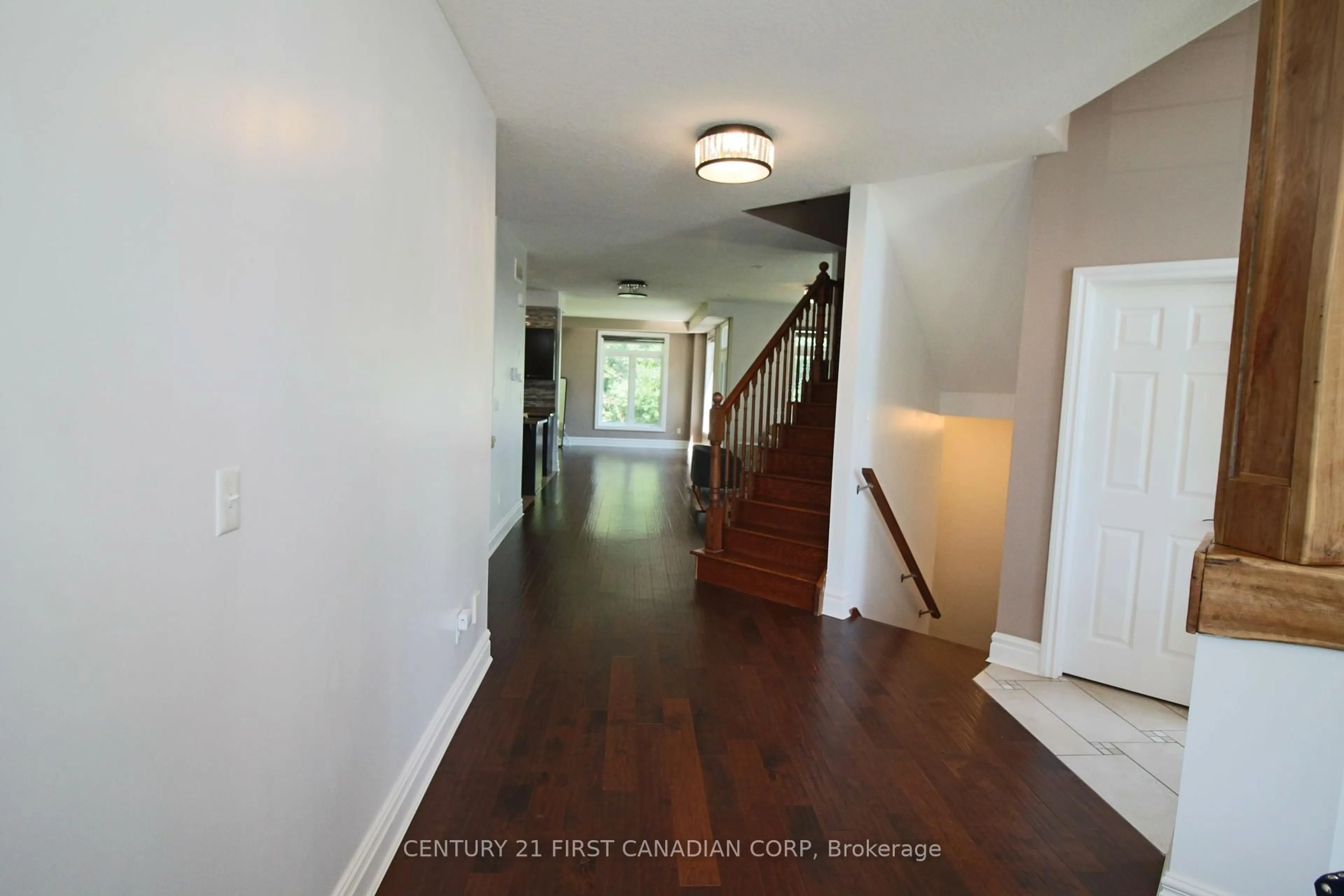 Indoor entryway for 1052 Loft Crt, London North Ontario N6G 0J9