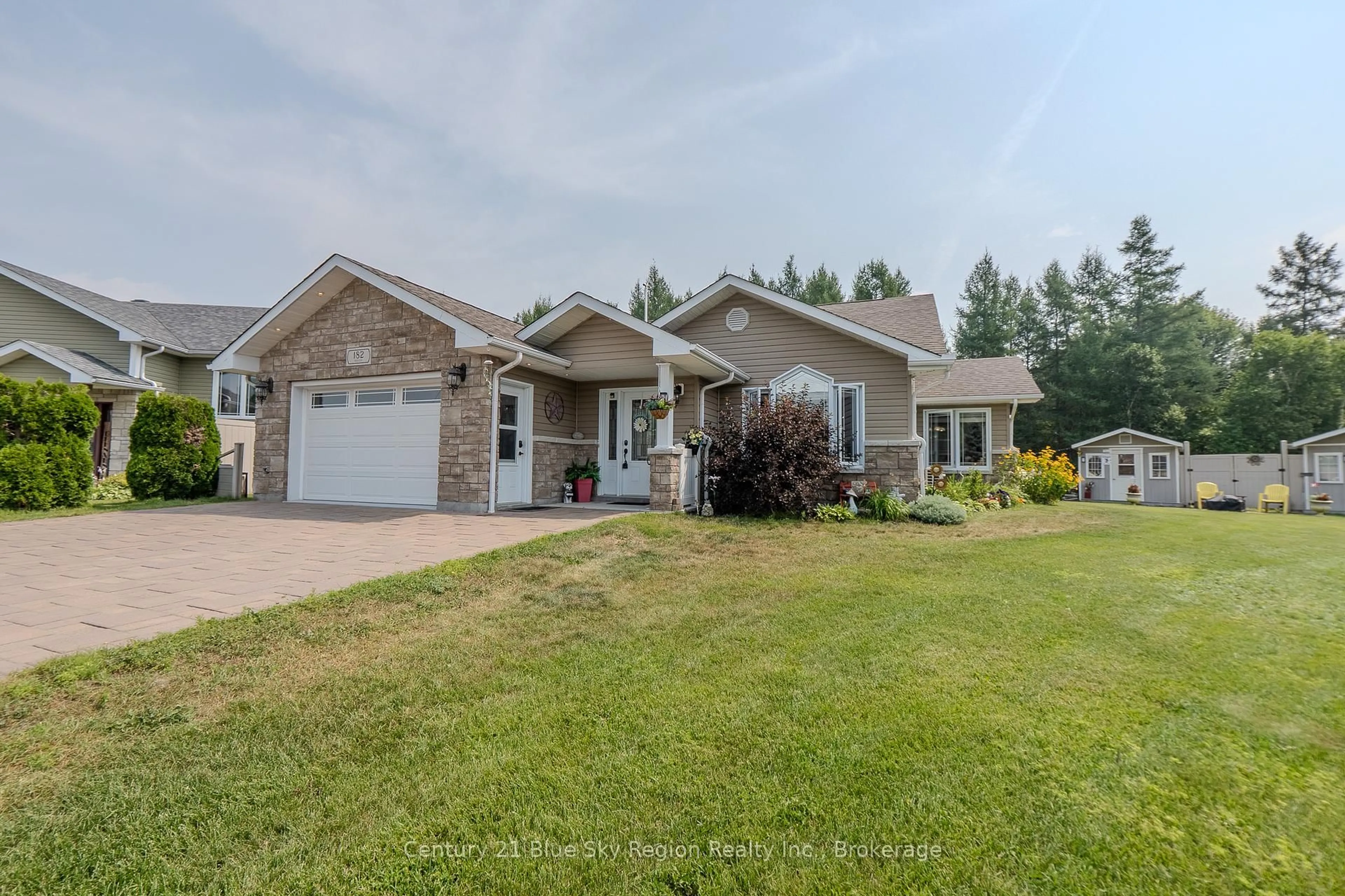 A pic from outside/outdoor area/front of a property/back of a property/a pic from drone, street for 182 Birch Crt, West Nipissing Ontario P2B 3N6