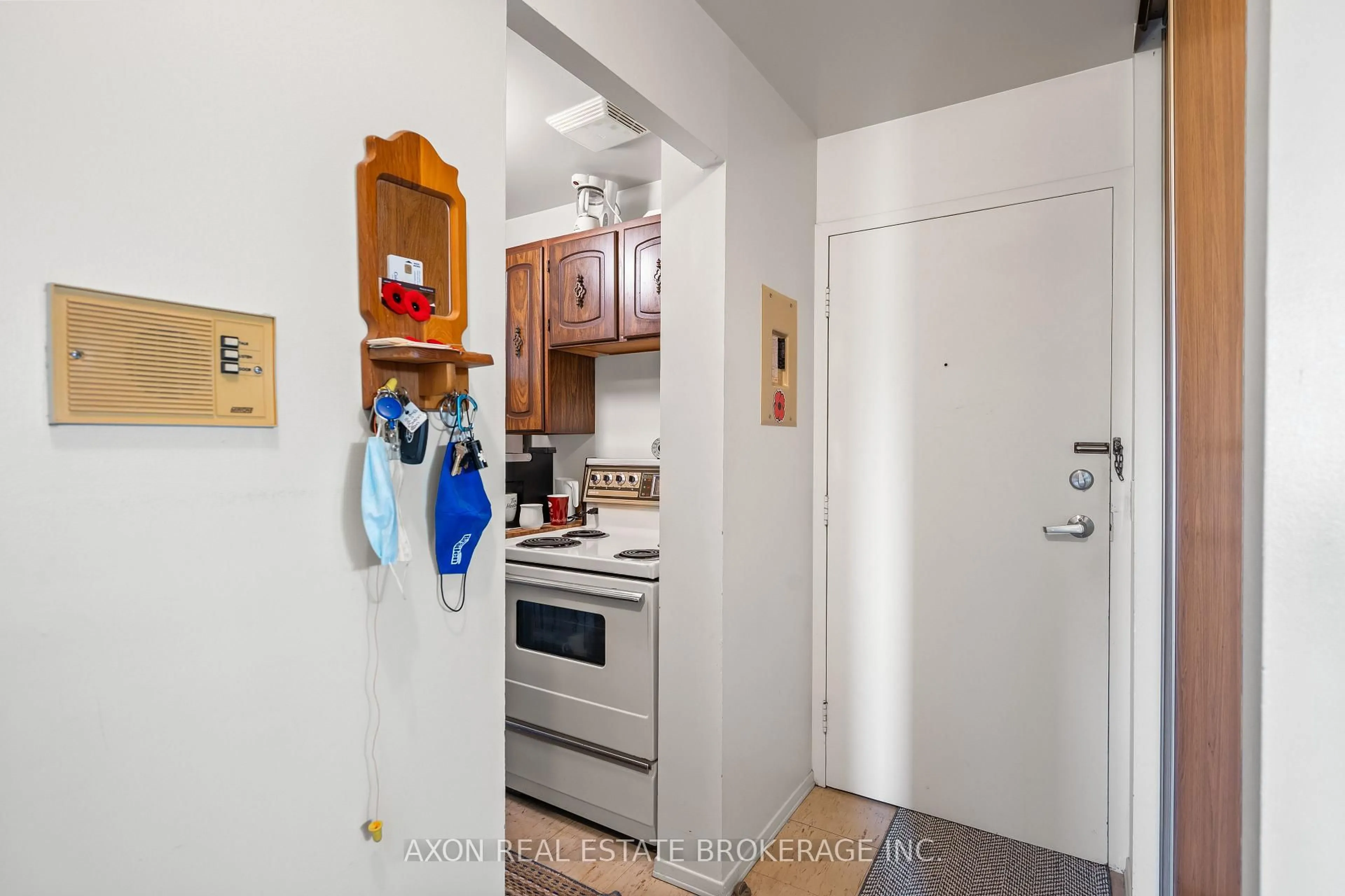 Standard kitchen, unknown for 358 Queen Mary Rd #501, Kingston Ontario K7M 7E8