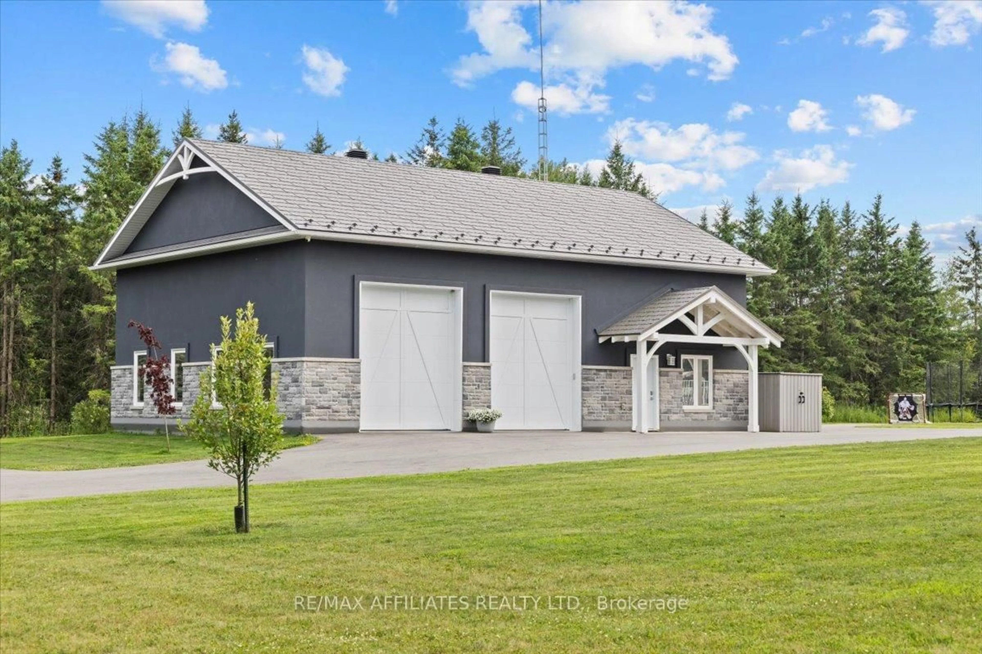 Unknown for 2440 Emmett Rd, Cumberland Ontario K4C 1S1