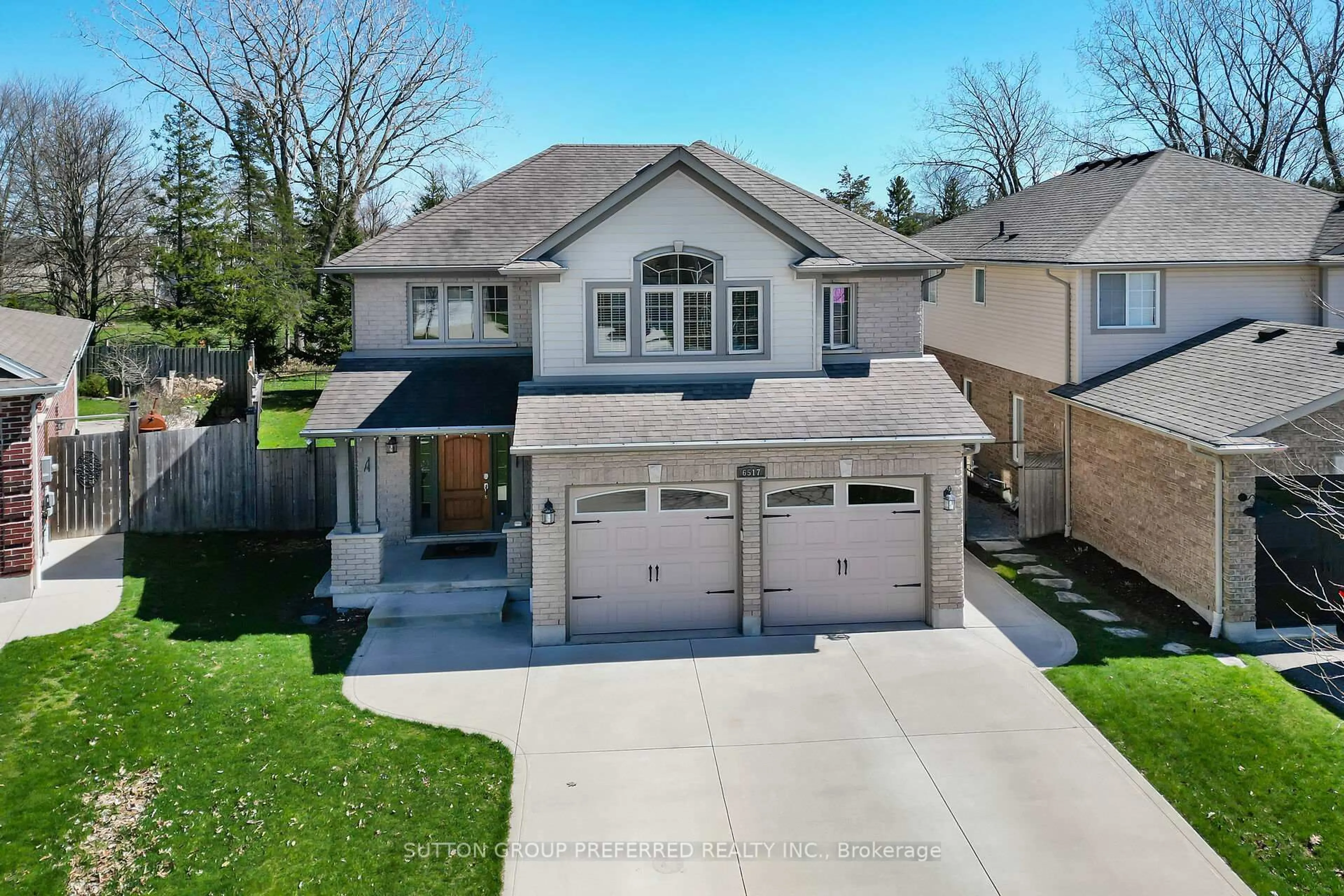 A pic from outside/outdoor area/front of a property/back of a property/a pic from drone, street for 6517 Beattie St, London South Ontario N6P 1T9
