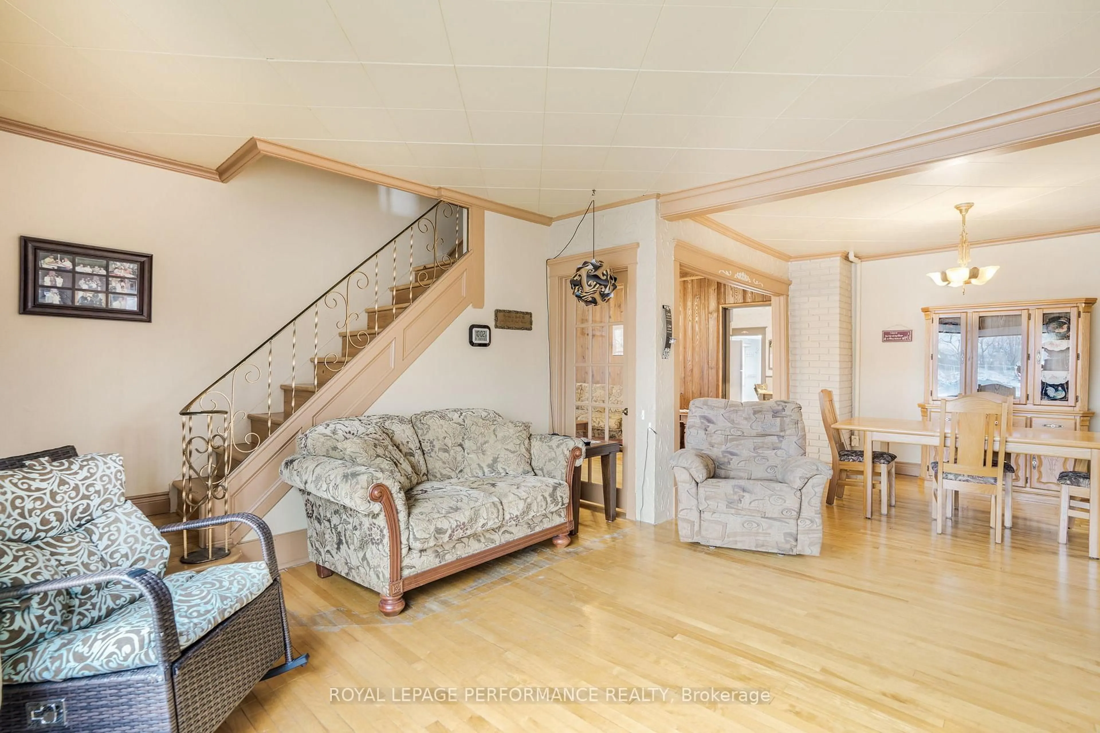 Living room with furniture, unknown for 72 Longueuil St, Champlain Ontario L1R 3H1