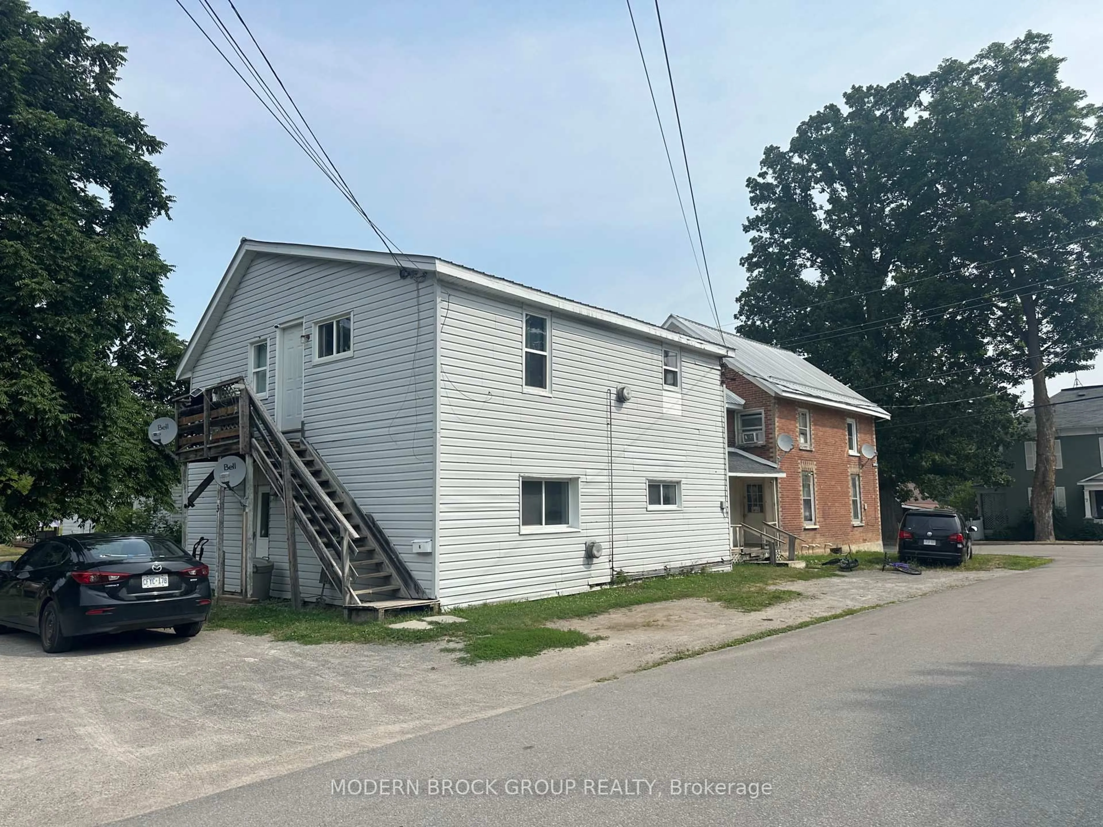 A pic from outside/outdoor area/front of a property/back of a property/a pic from drone, building for 6 Victoria St, Athens Ontario K0E 1B0