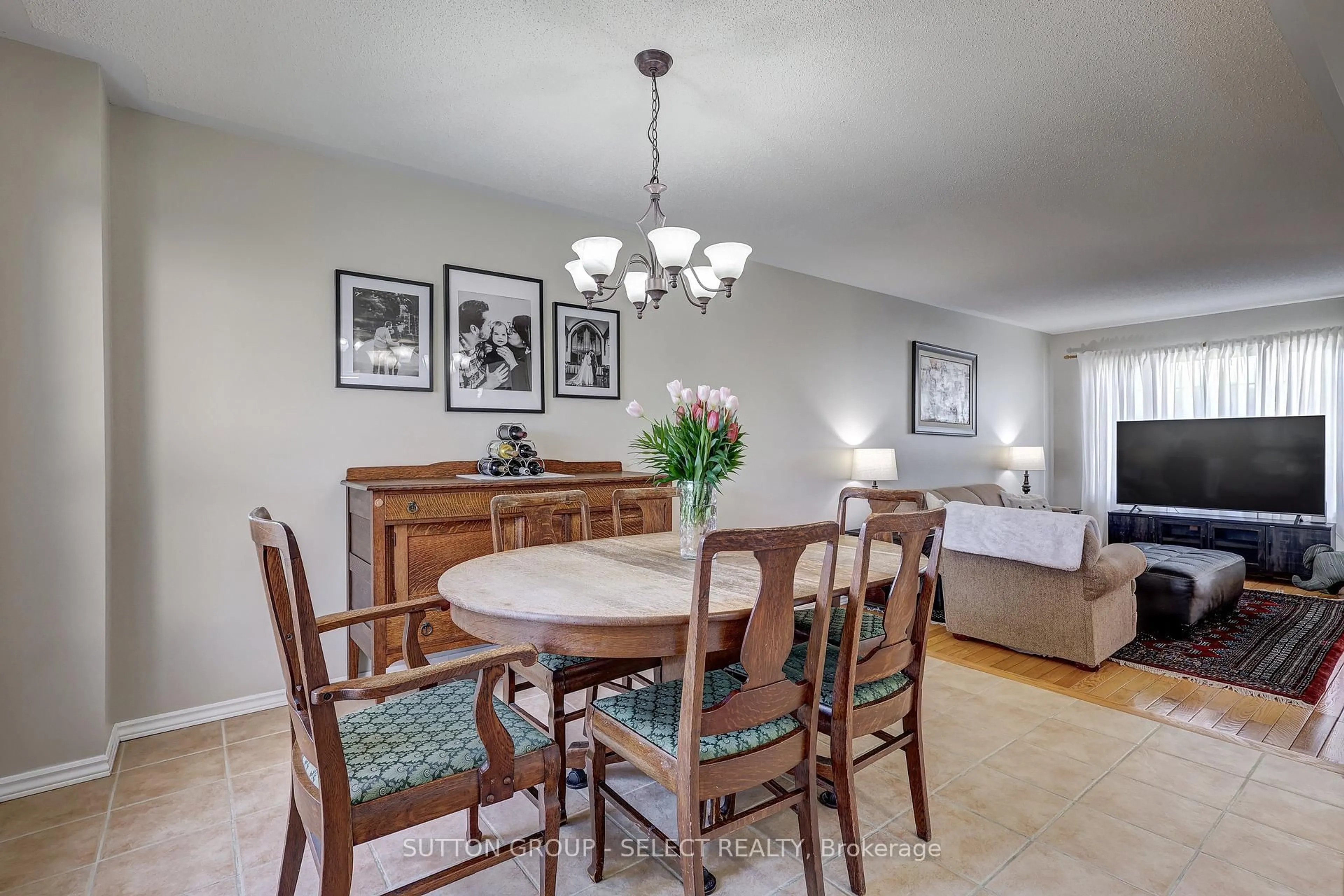 Dining room, unknown for 14 Ponsford Pl, St. Thomas Ontario N5P 4J2
