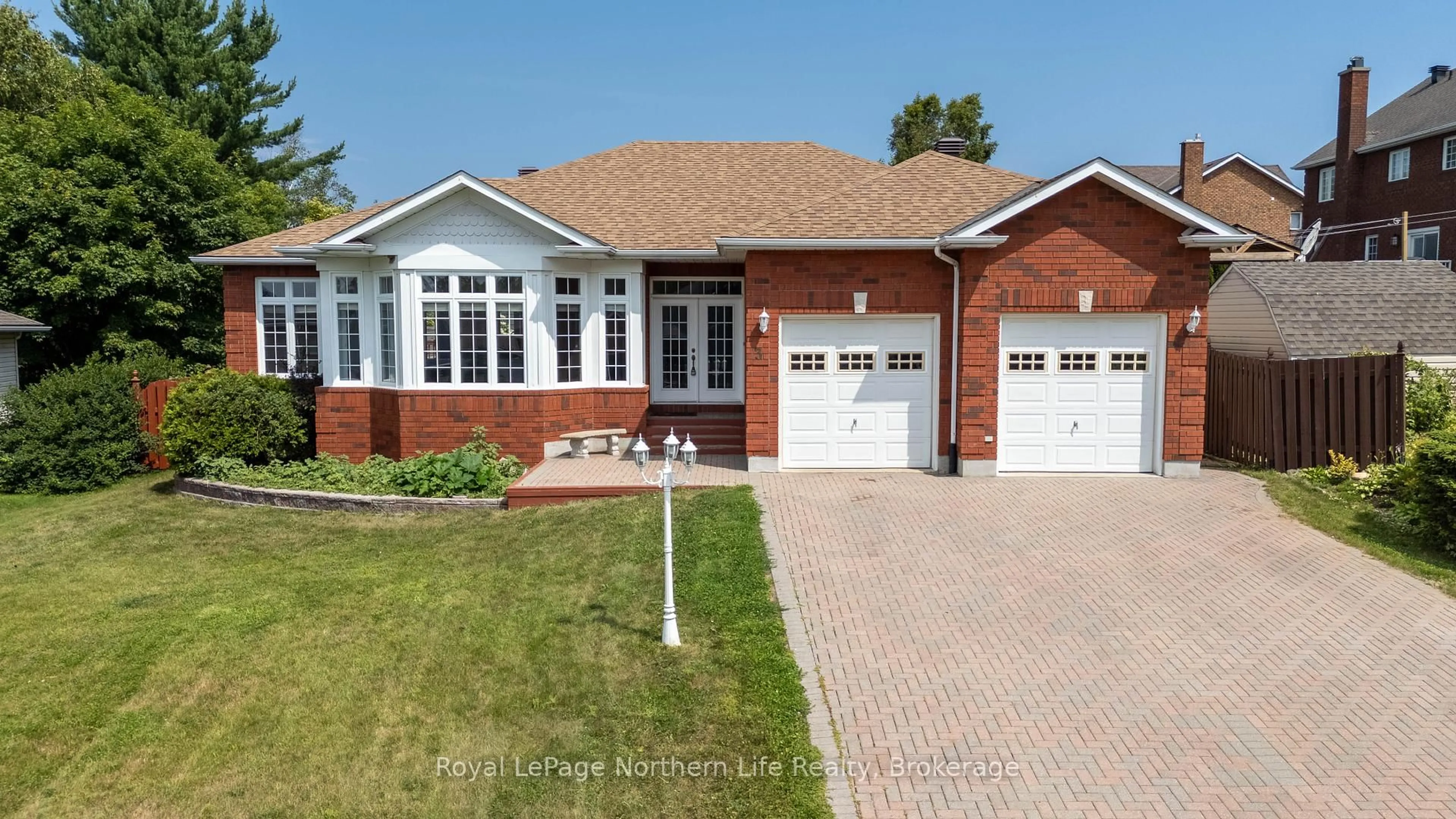 Home with brick exterior material, street for 3 Briarwood Crt, North Bay Ontario P1C 1M1