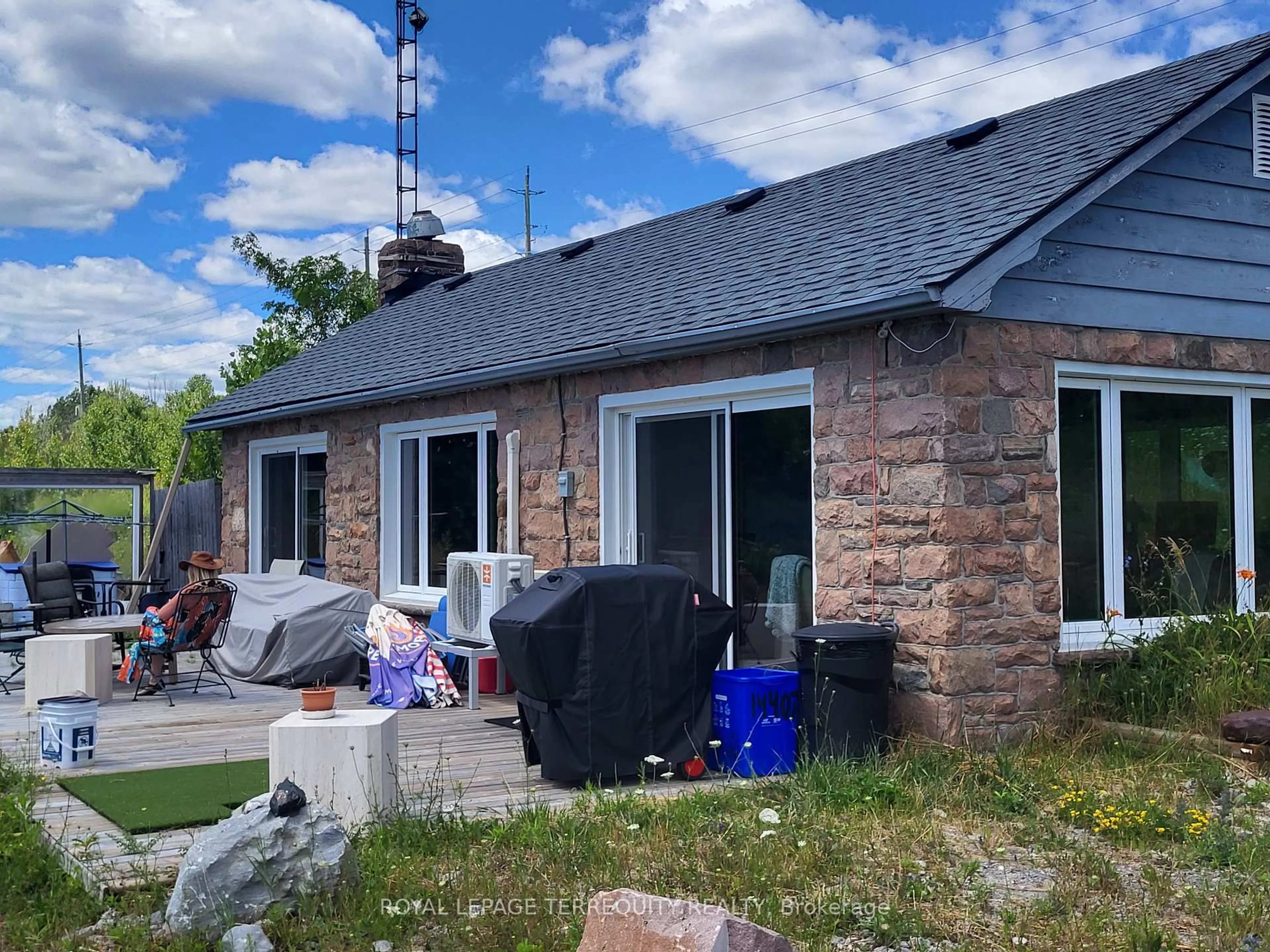 Home with brick exterior material, building for 14407 County Road 2, Brighton Ontario K0K 1H0
