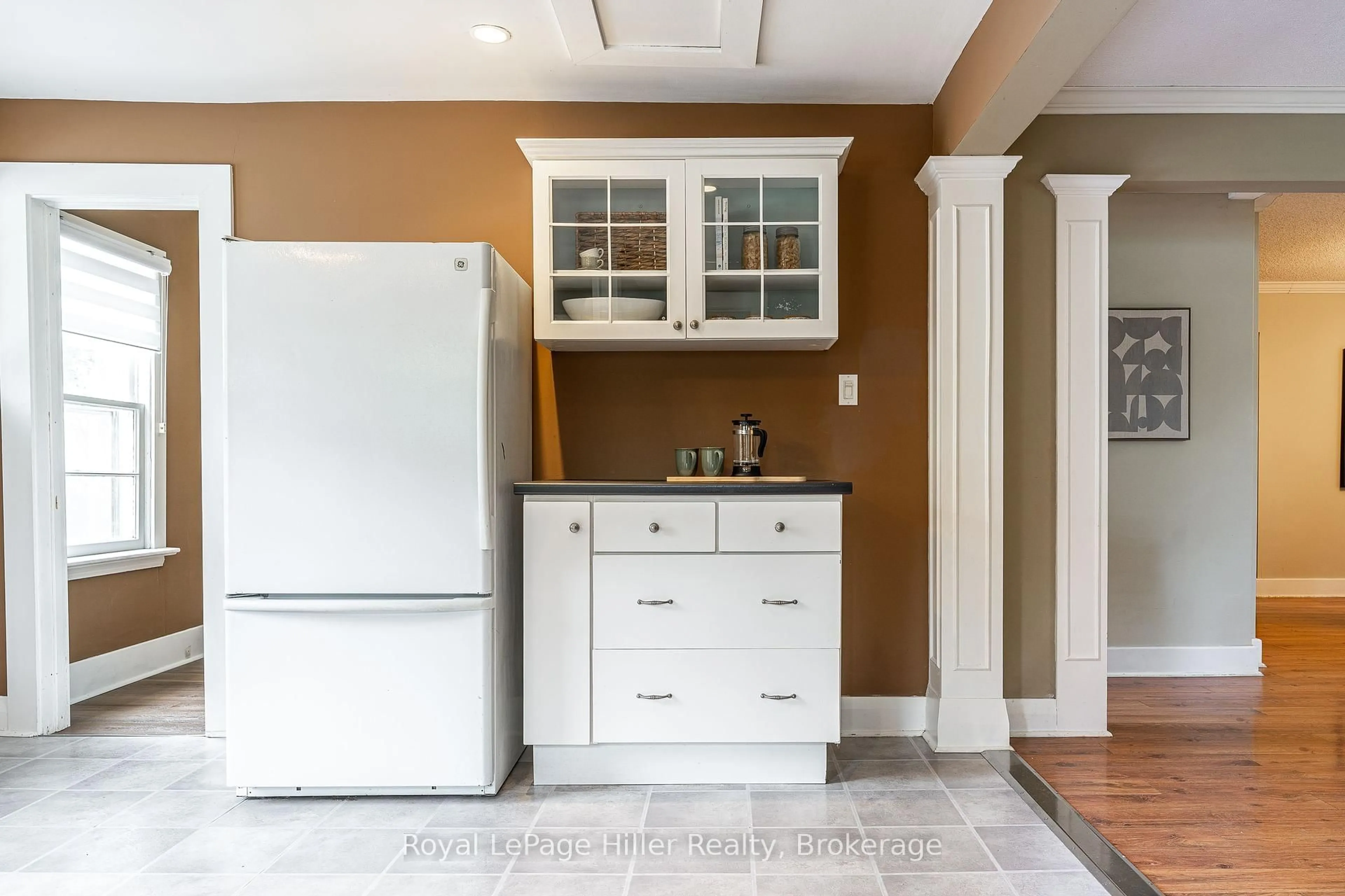 Unknown for 431 West Gore St, Stratford Ontario N5A 1L2