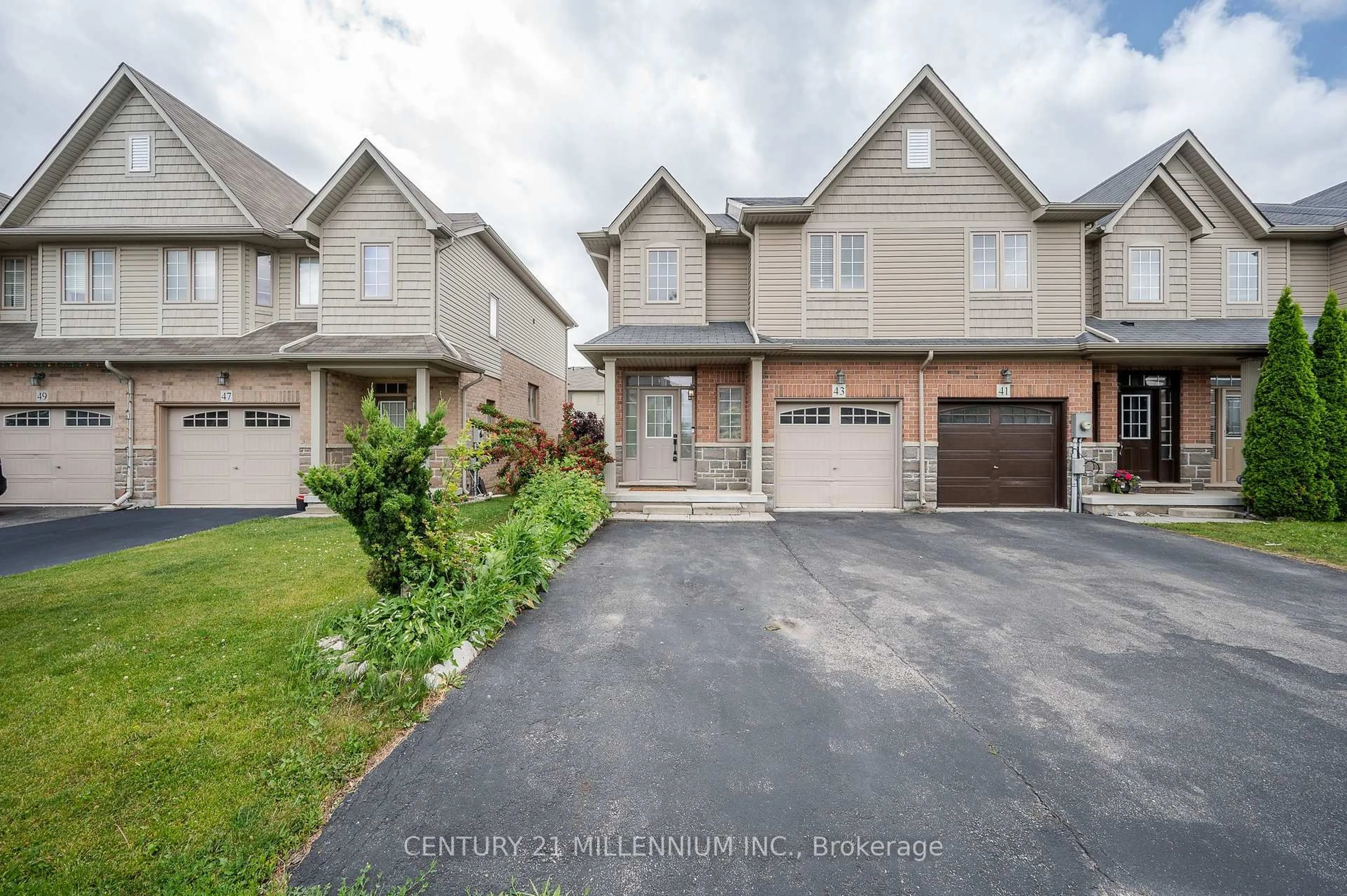 Unknown for 43 Bankfield Cres, Hamilton Ontario L8J 0C1