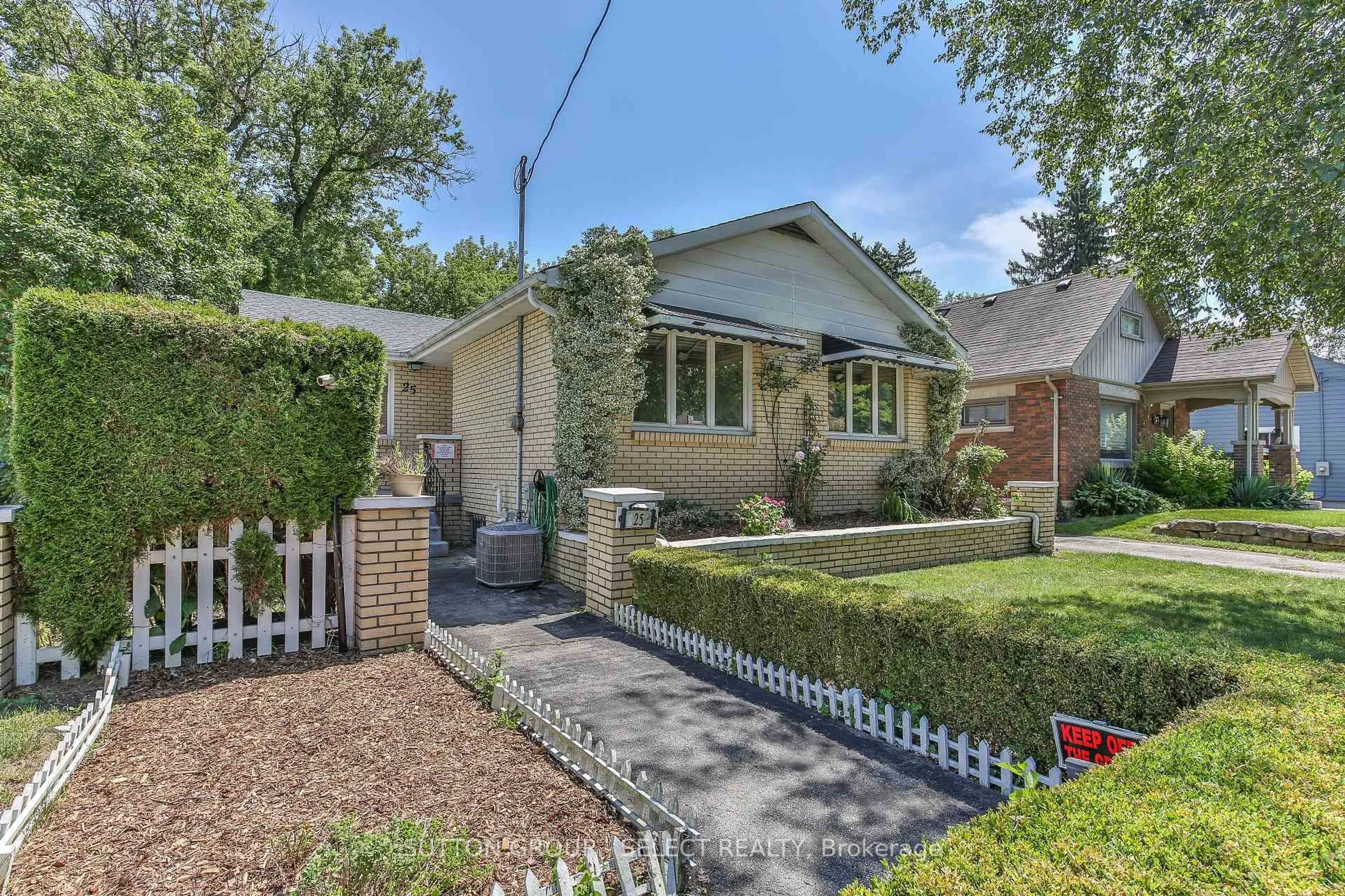 Home with brick exterior material, street for 25 FOSTER Ave, London North Ontario N6H 2K7