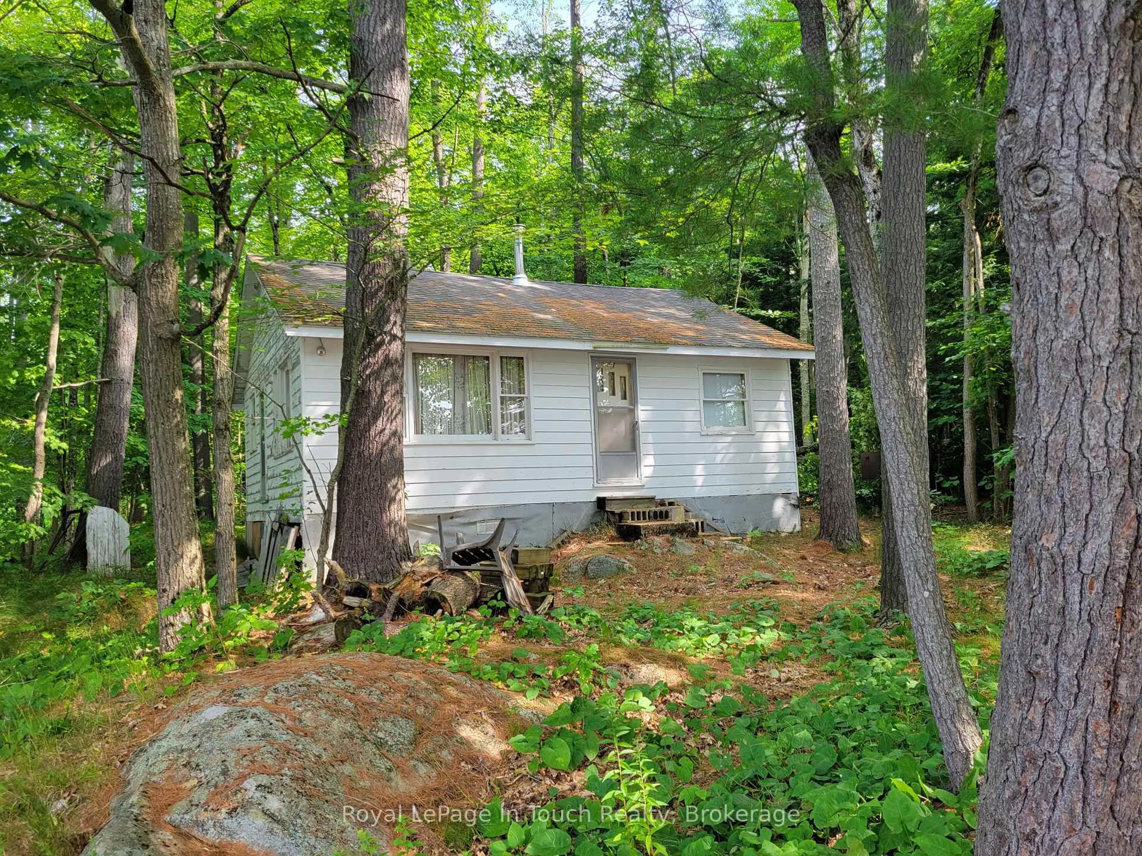 Shed for 1 SR407 Severn River Shores, Muskoka Lakes Ontario L0K 1E0