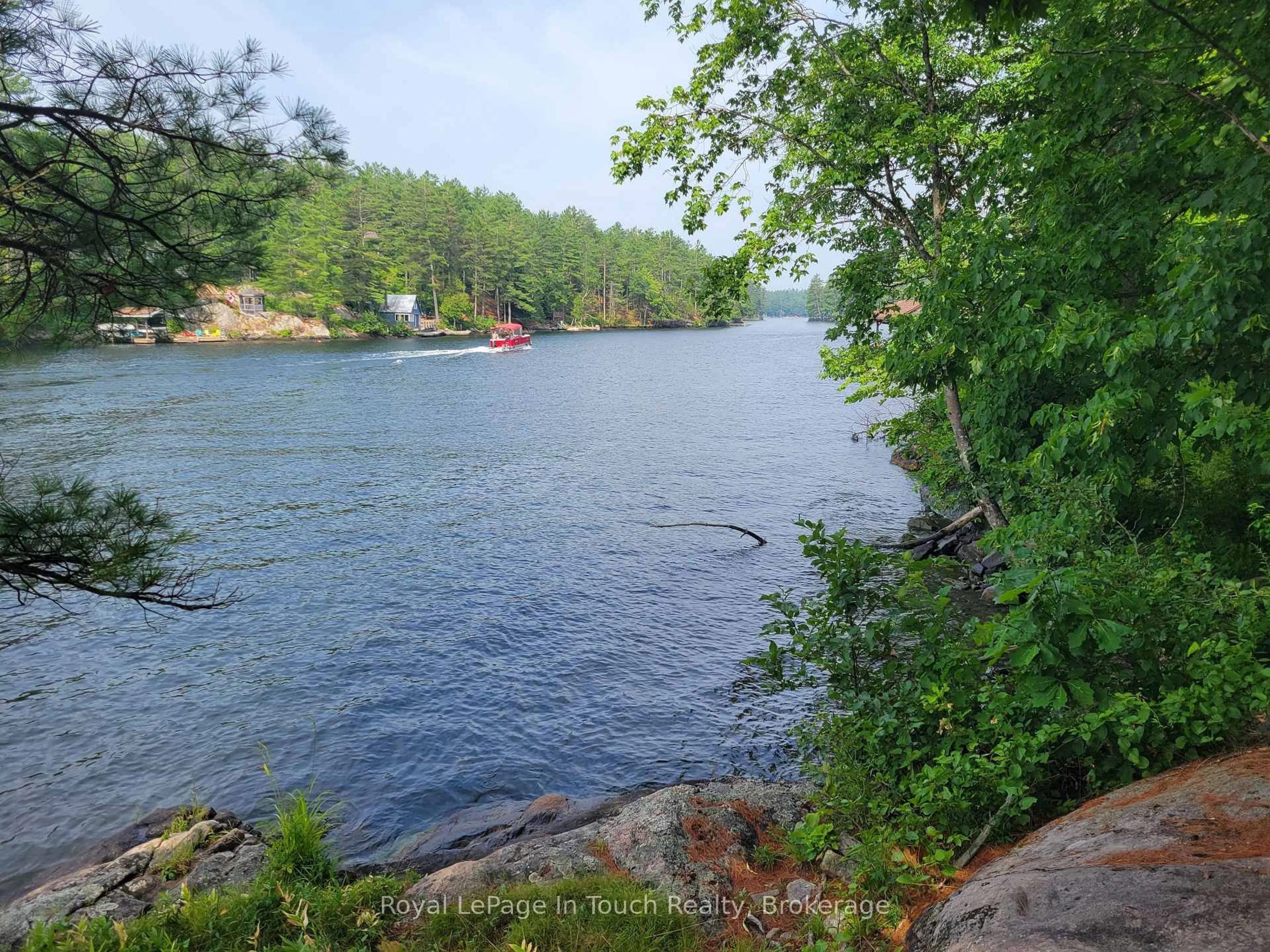 Blurry image for 1 SR407 Severn River Shores, Muskoka Lakes Ontario L0K 1E0