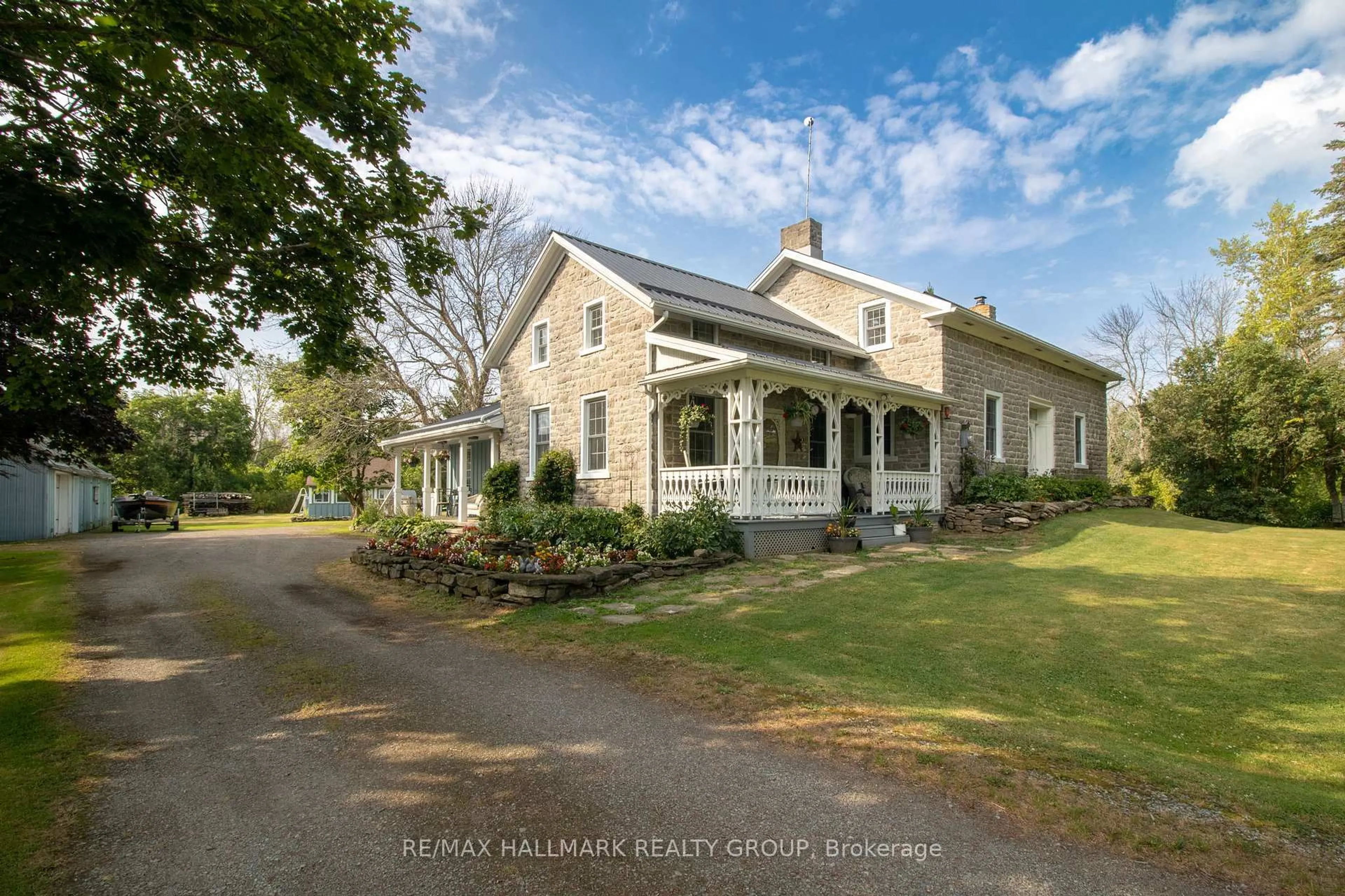 A pic from outside/outdoor area/front of a property/back of a property/a pic from drone, unknown for 4506 Lords Mills Rd, Augusta Ontario K0E 1T0