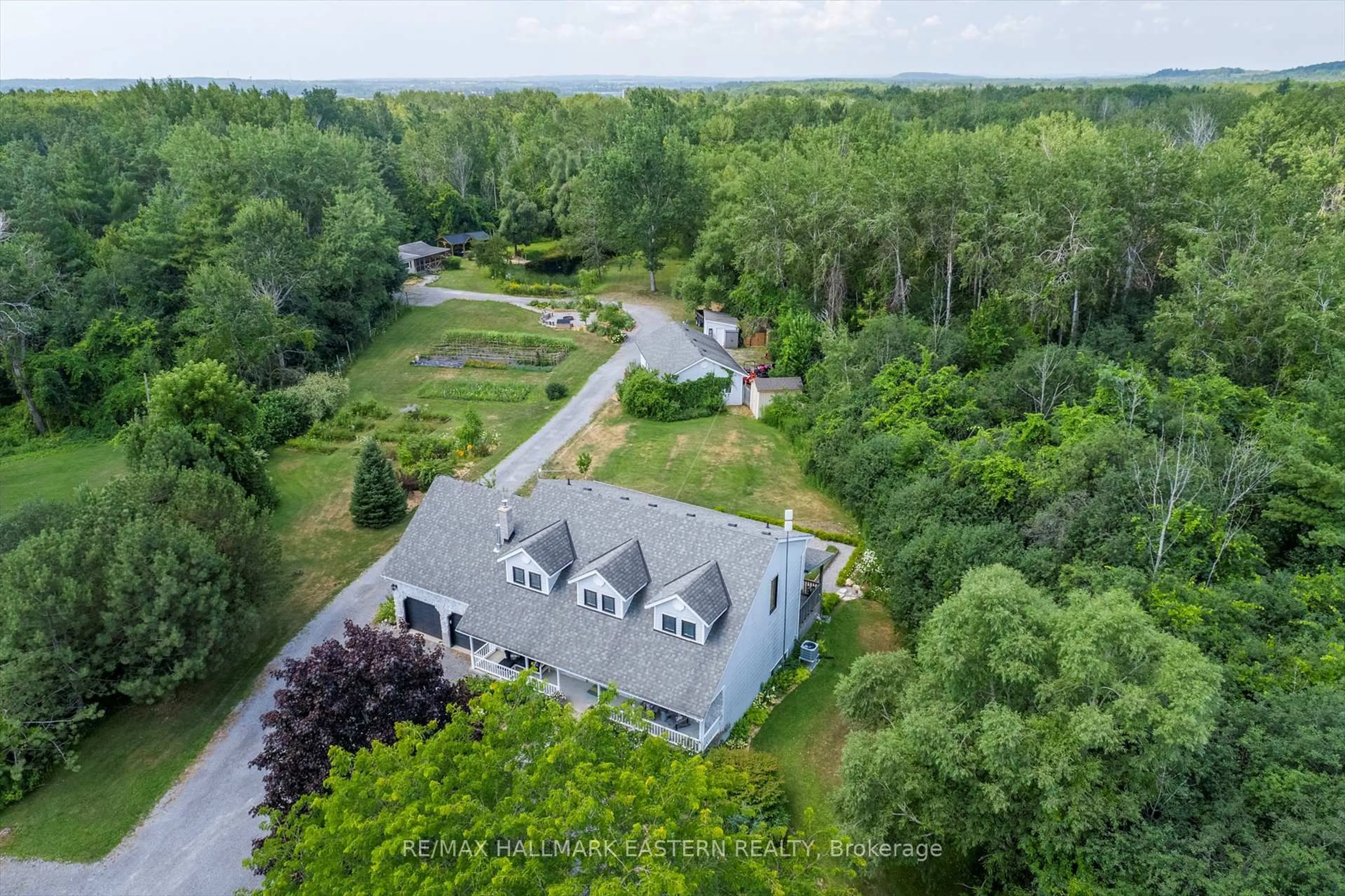 A pic from outside/outdoor area/front of a property/back of a property/a pic from drone, unknown for 3072 Stu Black Rd, Hamilton Township Ontario K9A 4J7