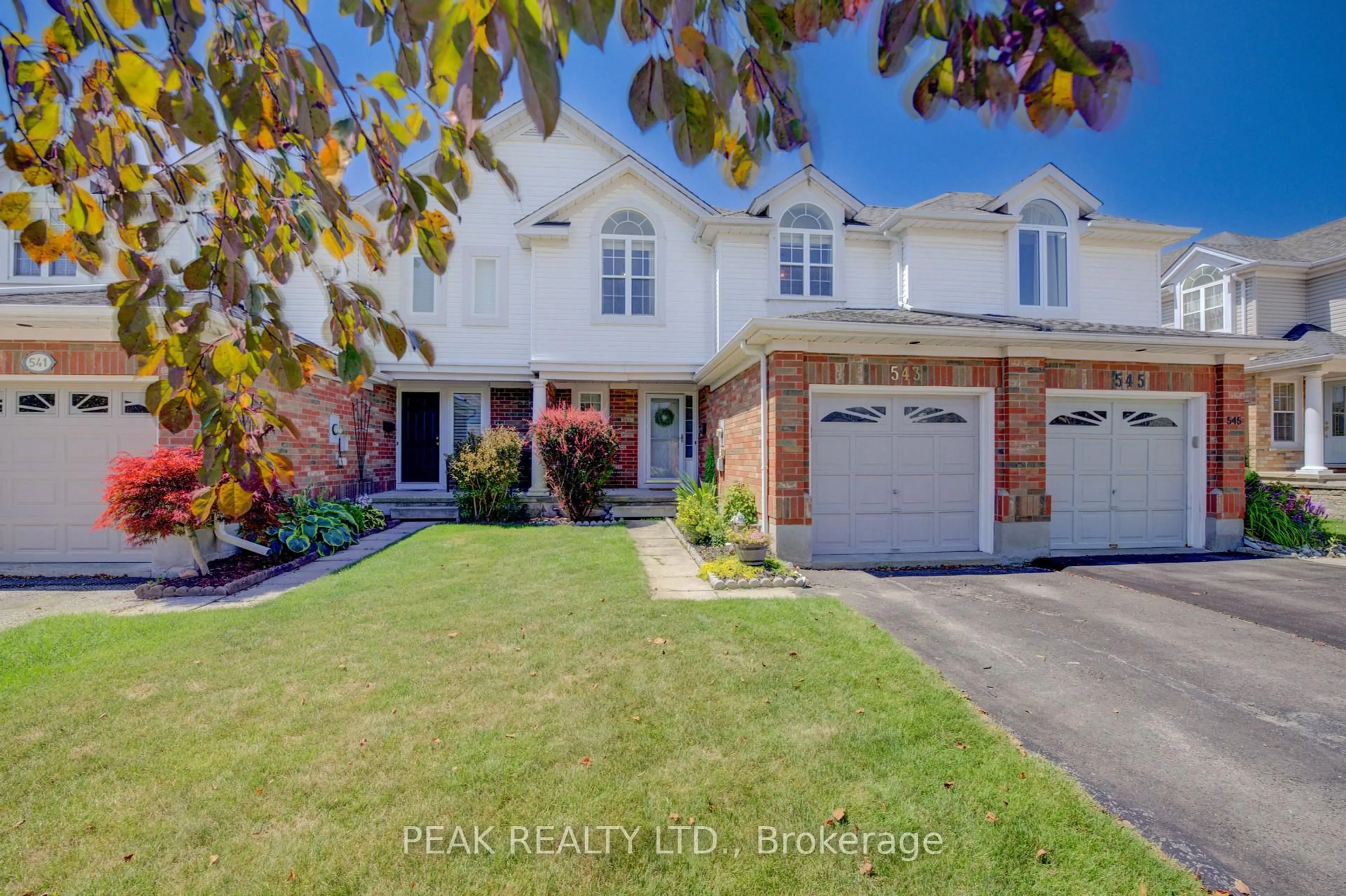 A pic from outside/outdoor area/front of a property/back of a property/a pic from drone, street for 543 Mariner Dr, Waterloo Ontario N2K 3Y8