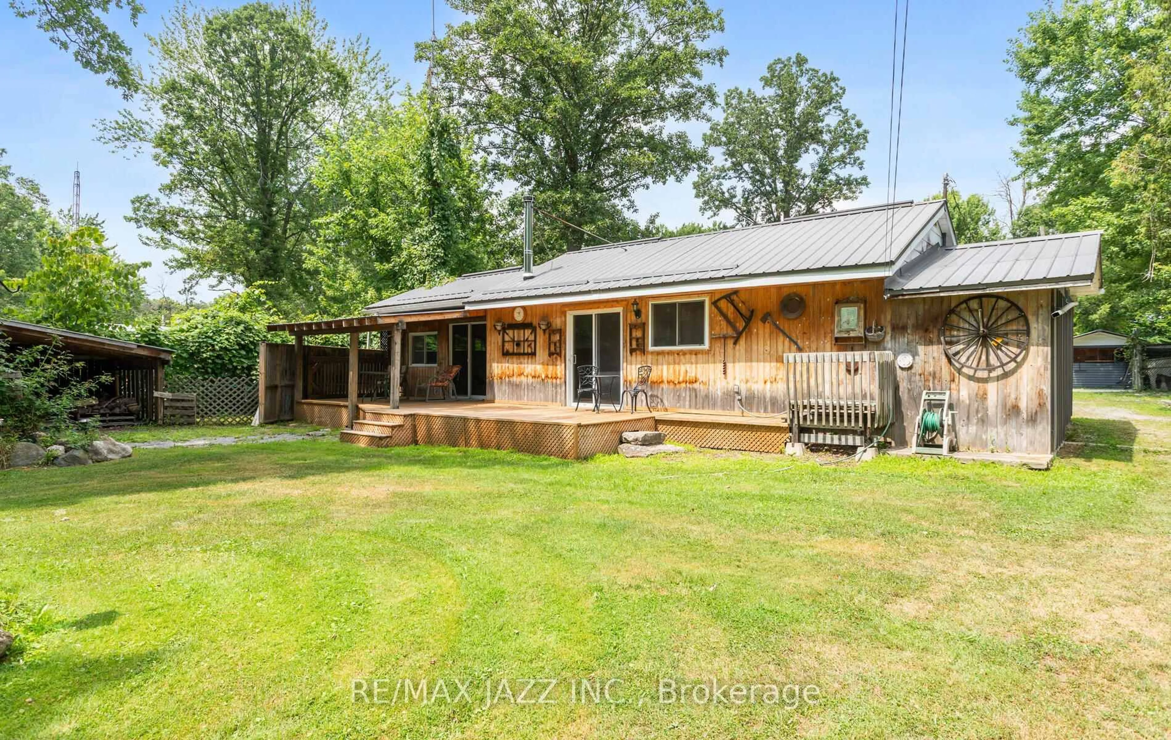 A pic from outside/outdoor area/front of a property/back of a property/a pic from drone, unknown for 2117 2nd Line, Trent Hills Ontario K0L 1L0