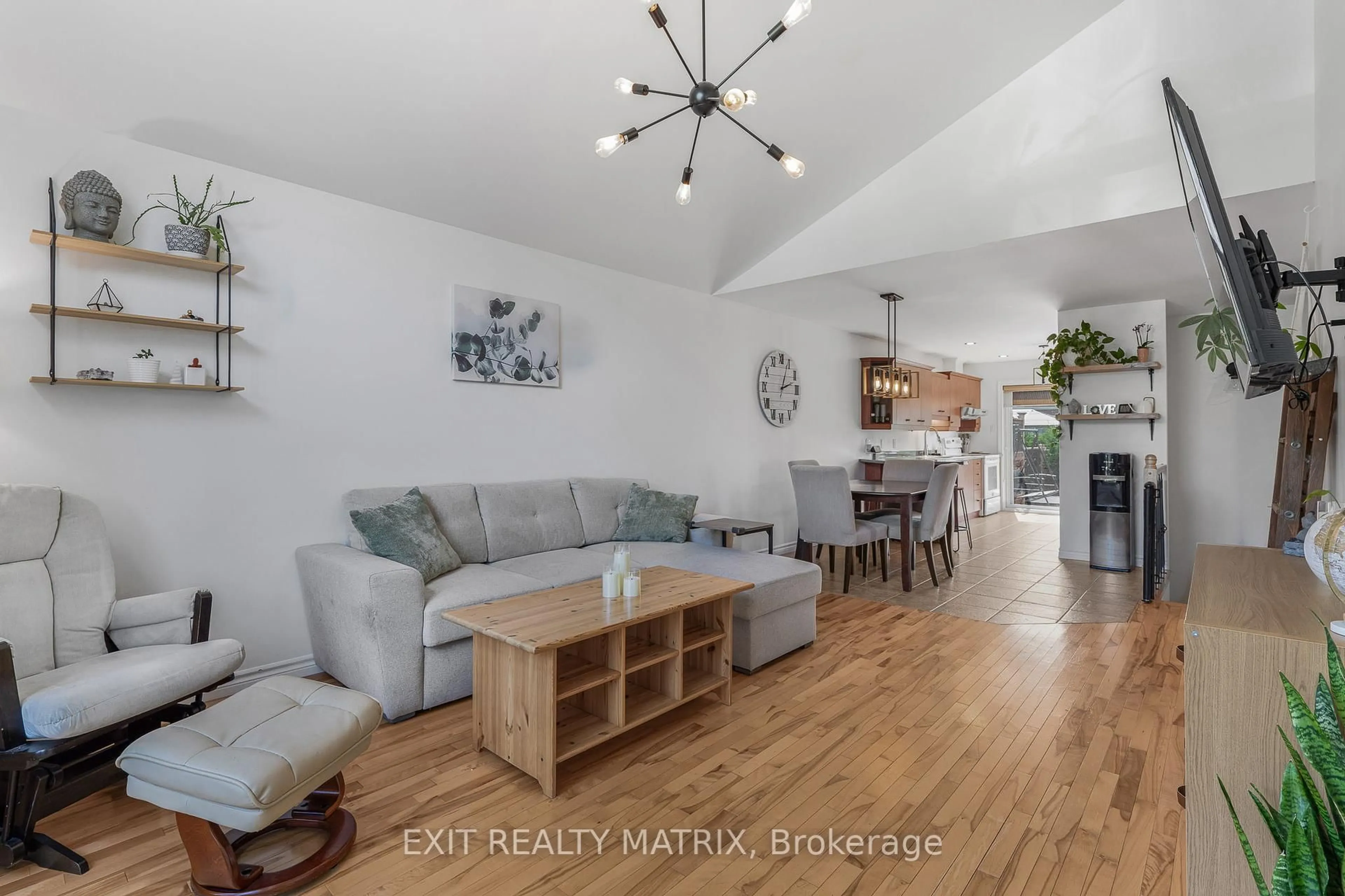 Living room with furniture, wood/laminate floor for 63 Pitre St, Alfred and Plantagenet Ontario K0B 1A0