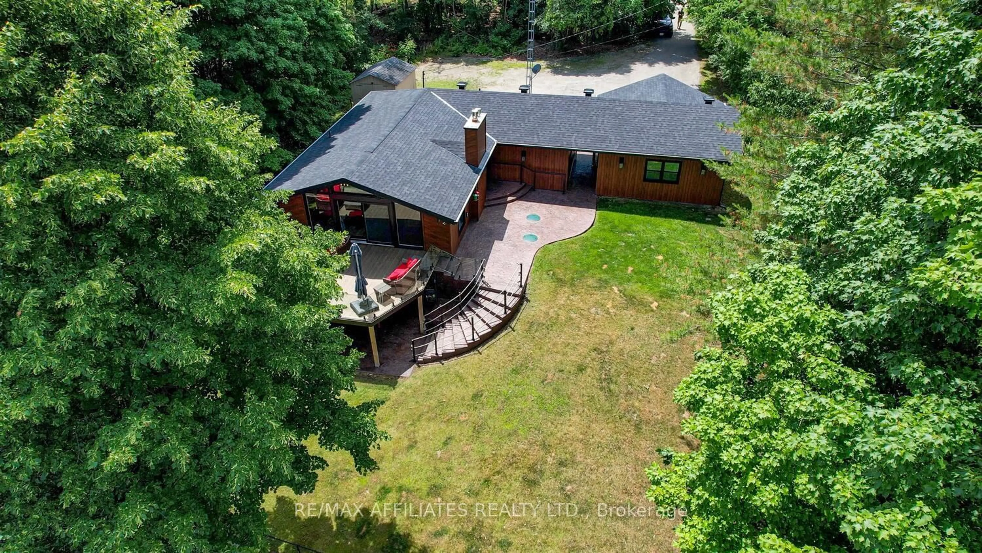 A pic from outside/outdoor area/front of a property/back of a property/a pic from drone, unknown for 34 R7 Rd, Rideau Lakes Ontario K0G 1L0