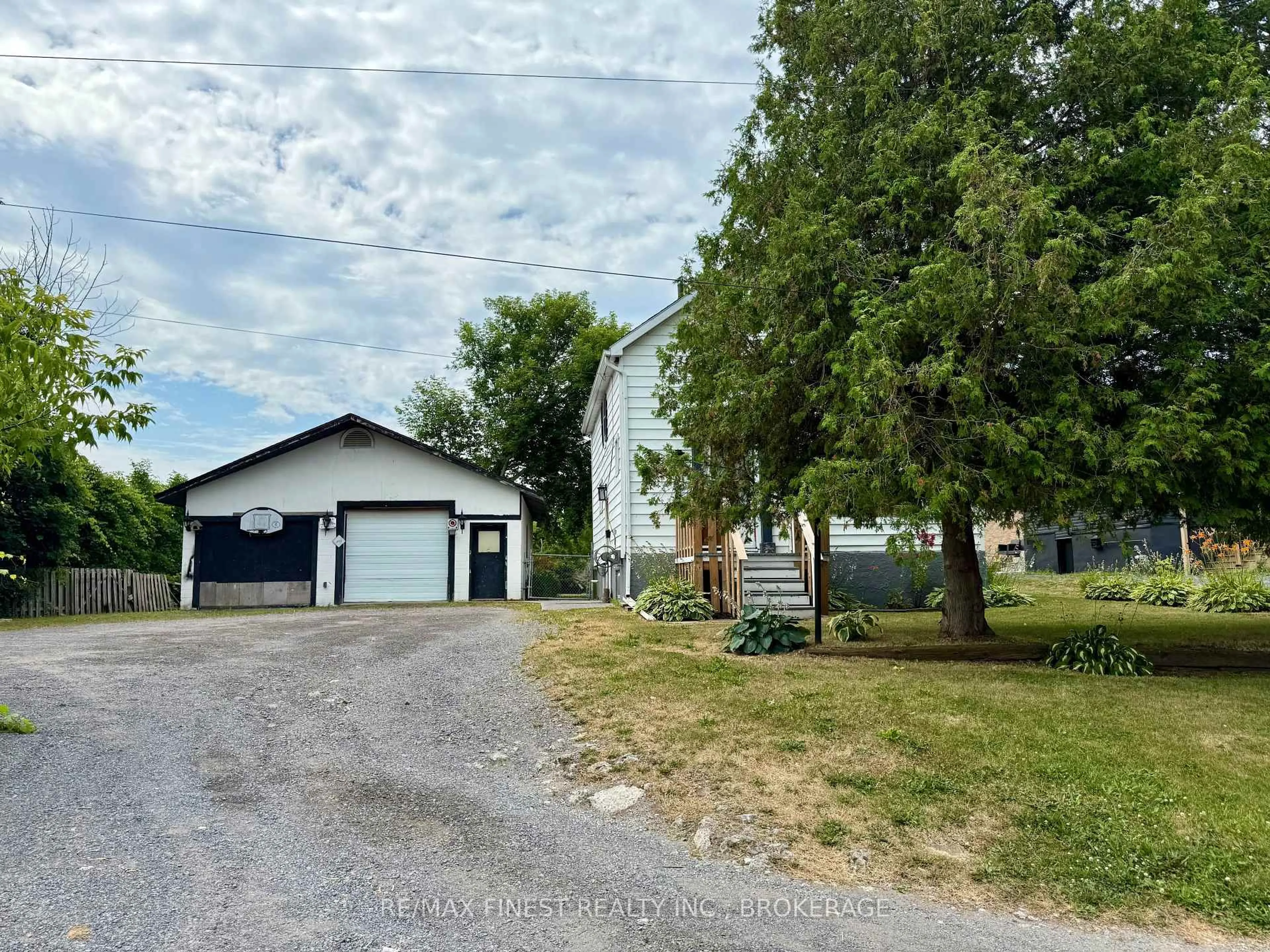 A pic from outside/outdoor area/front of a property/back of a property/a pic from drone, unknown for 6 Greer St, Kingston Ontario K7K 2V9