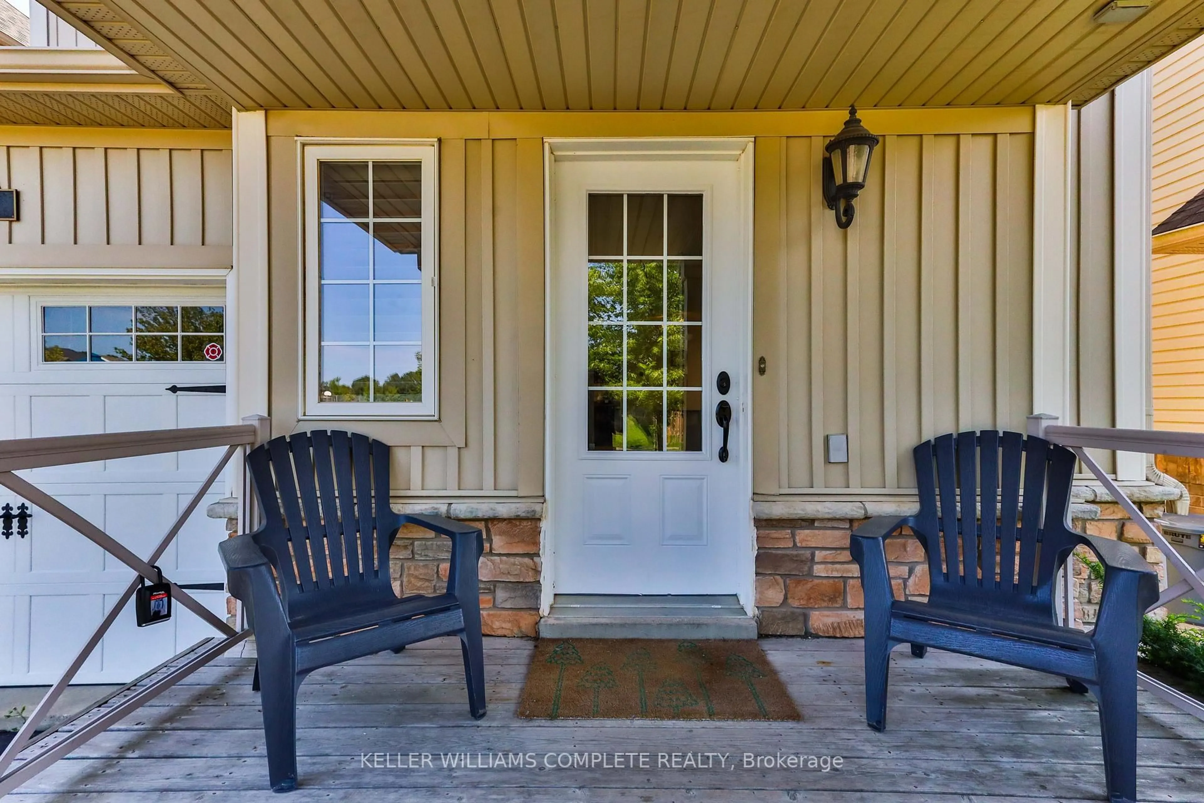 Indoor entryway for 151 SPRING CREEK Dr, Hamilton Ontario L8B 0X7