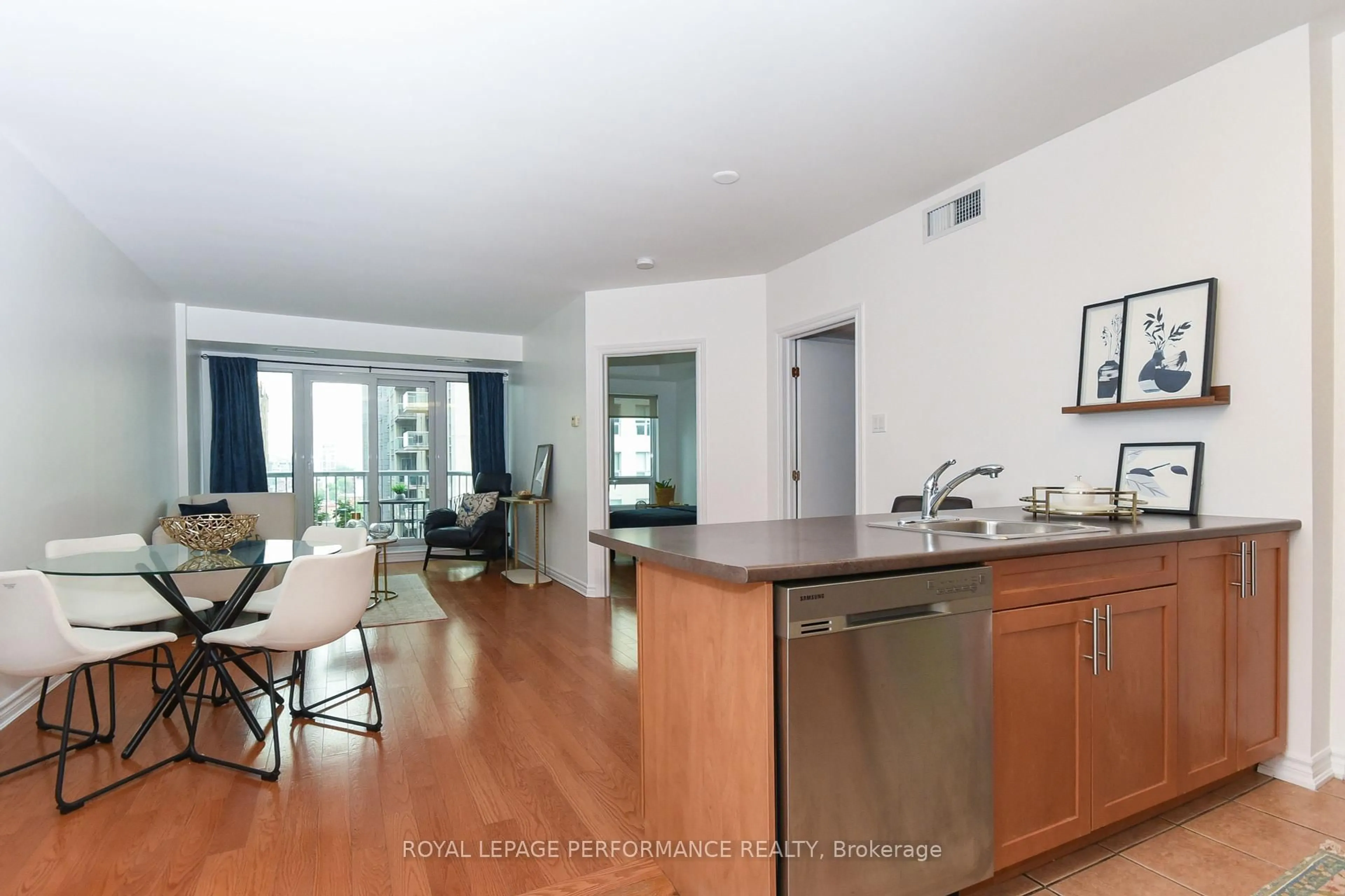 Open concept kitchen, unknown for 234 Rideau St #1107, Ottawa Ontario K1N 0A9
