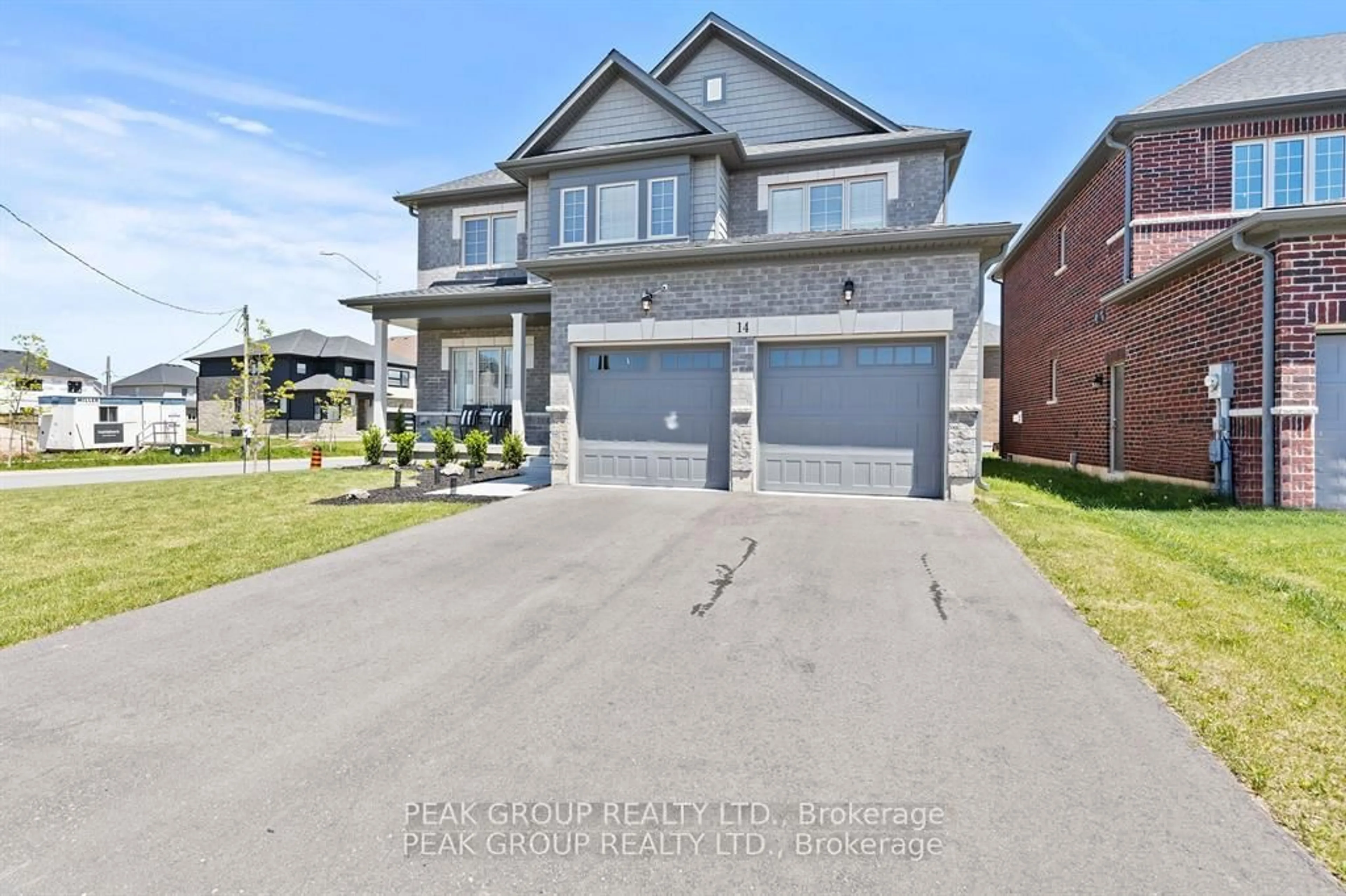 Home with brick exterior material, street for 14 Venture Way, Thorold Ontario L2V 0G9