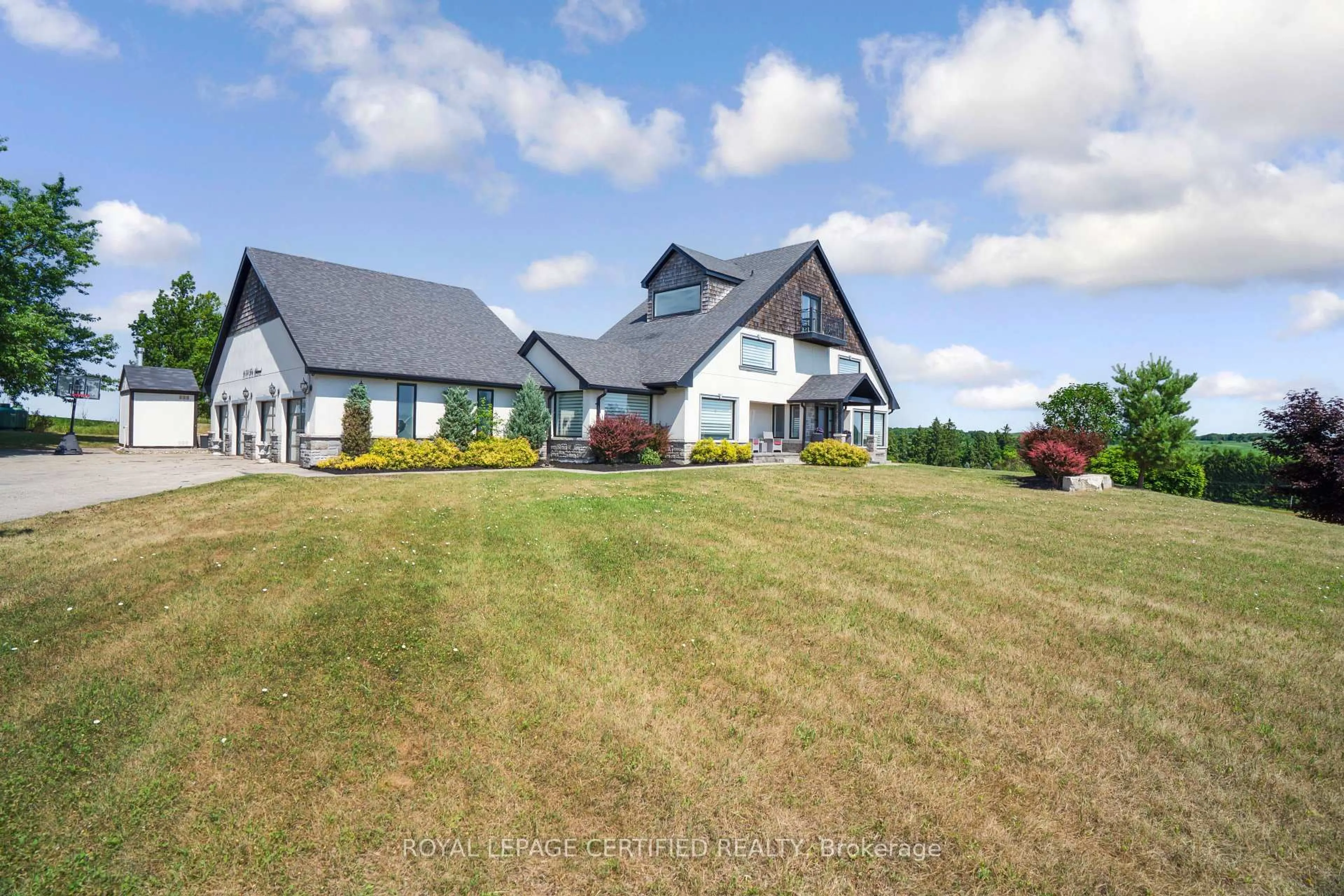A pic from outside/outdoor area/front of a property/back of a property/a pic from drone, mountain view for 9170 27 Sdrd, Erin Ontario L0N 1N0