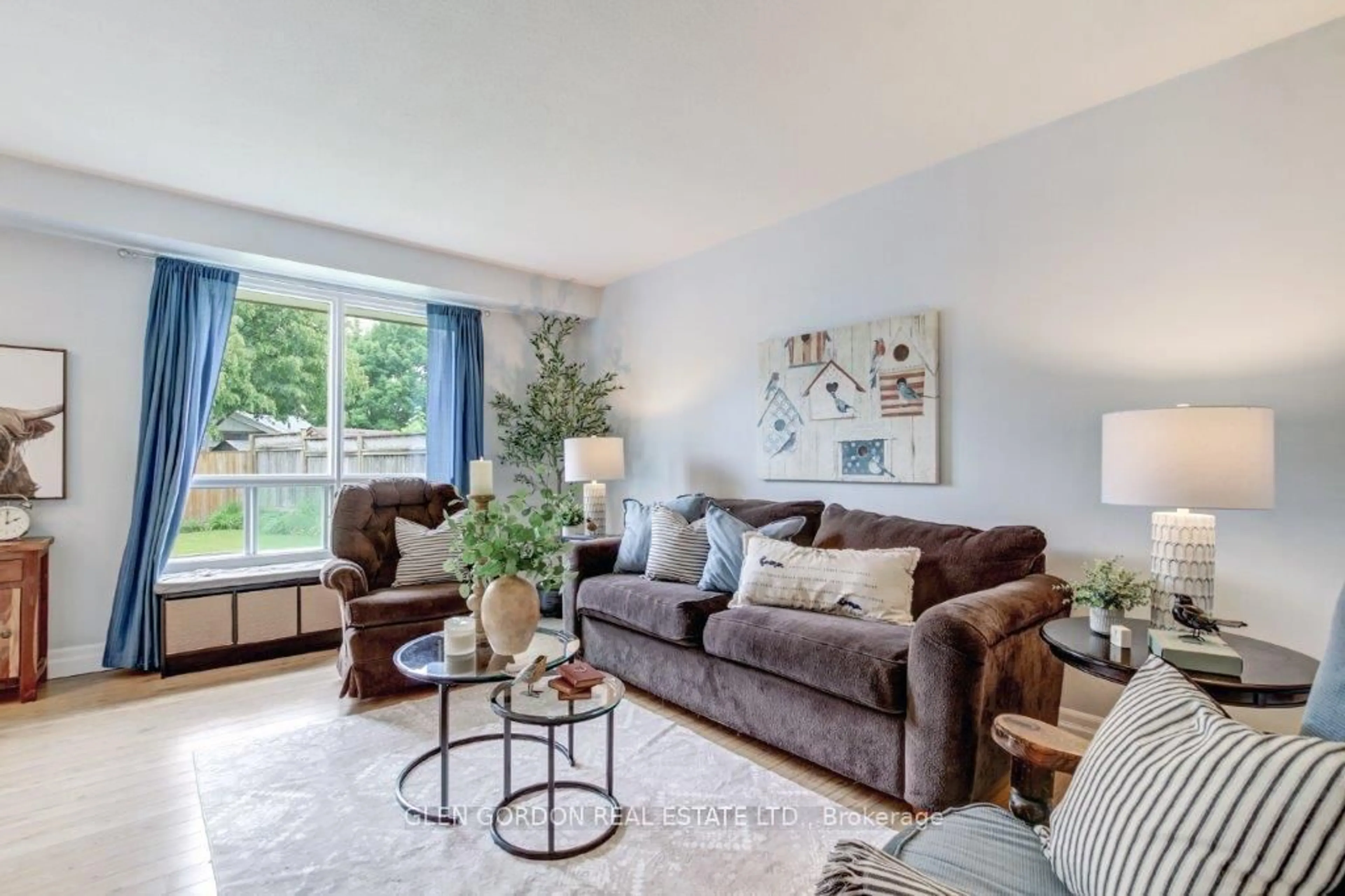 Living room with furniture, unknown for 63 Caprice Cres, London East Ontario N5V 3M1
