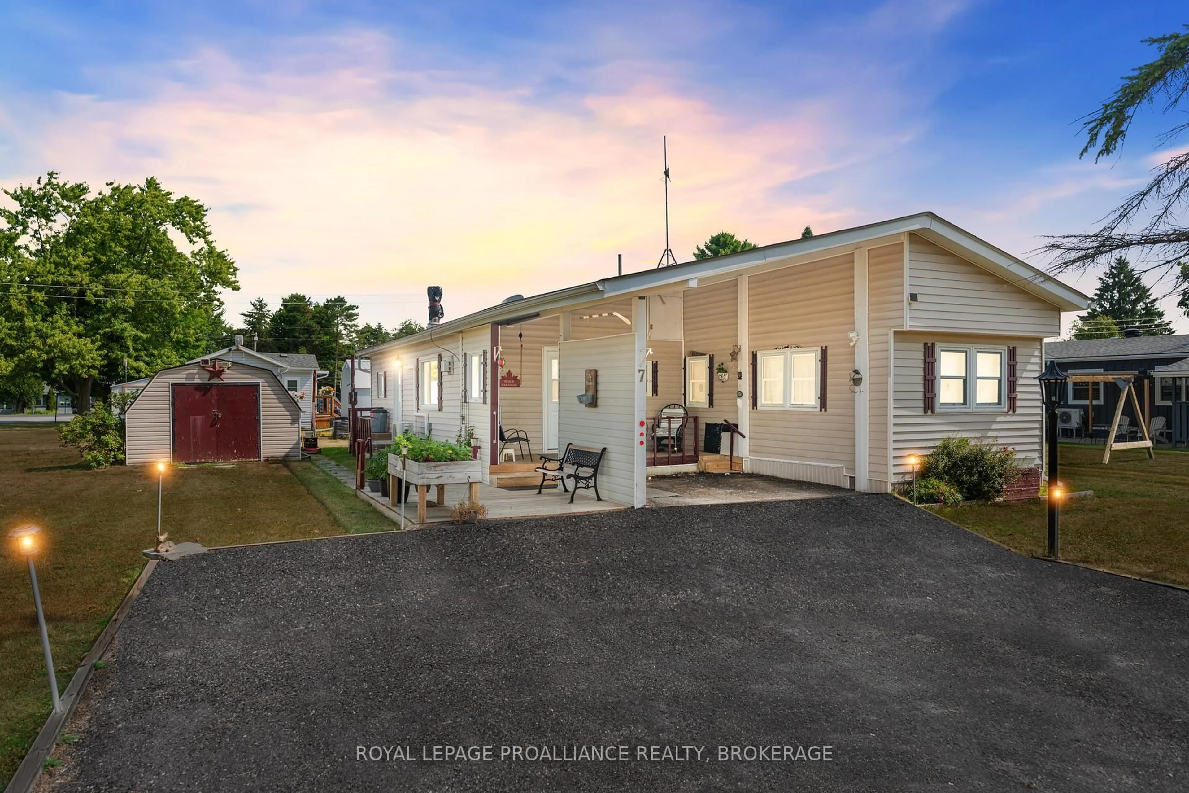 A pic from outside/outdoor area/front of a property/back of a property/a pic from drone, street for 4328 Elm St, Verona Ontario K0H 2W0