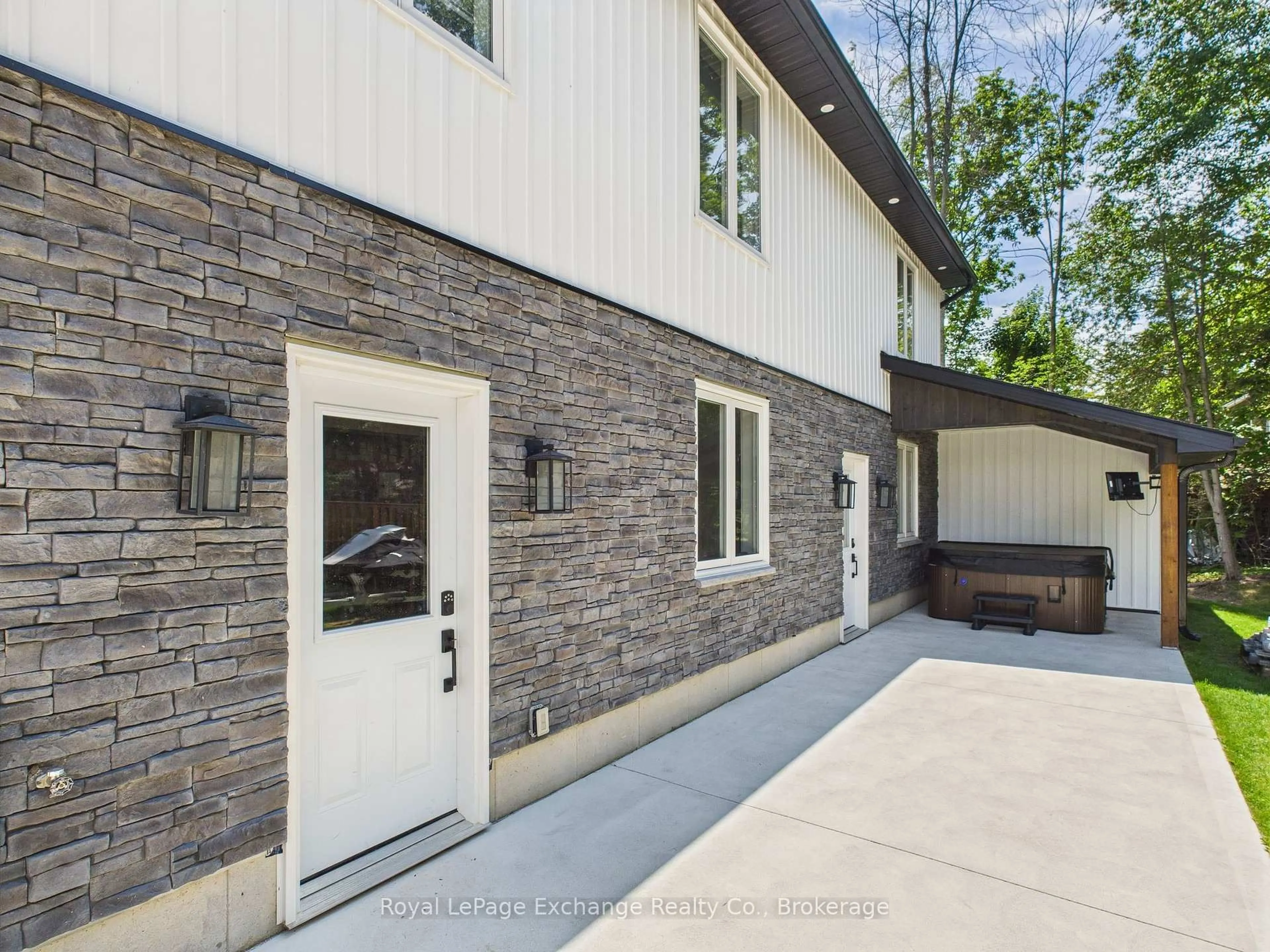 Home with brick exterior material, street for 127 Hemlock St, Huron-Kinloss Ontario N2Z 2X3