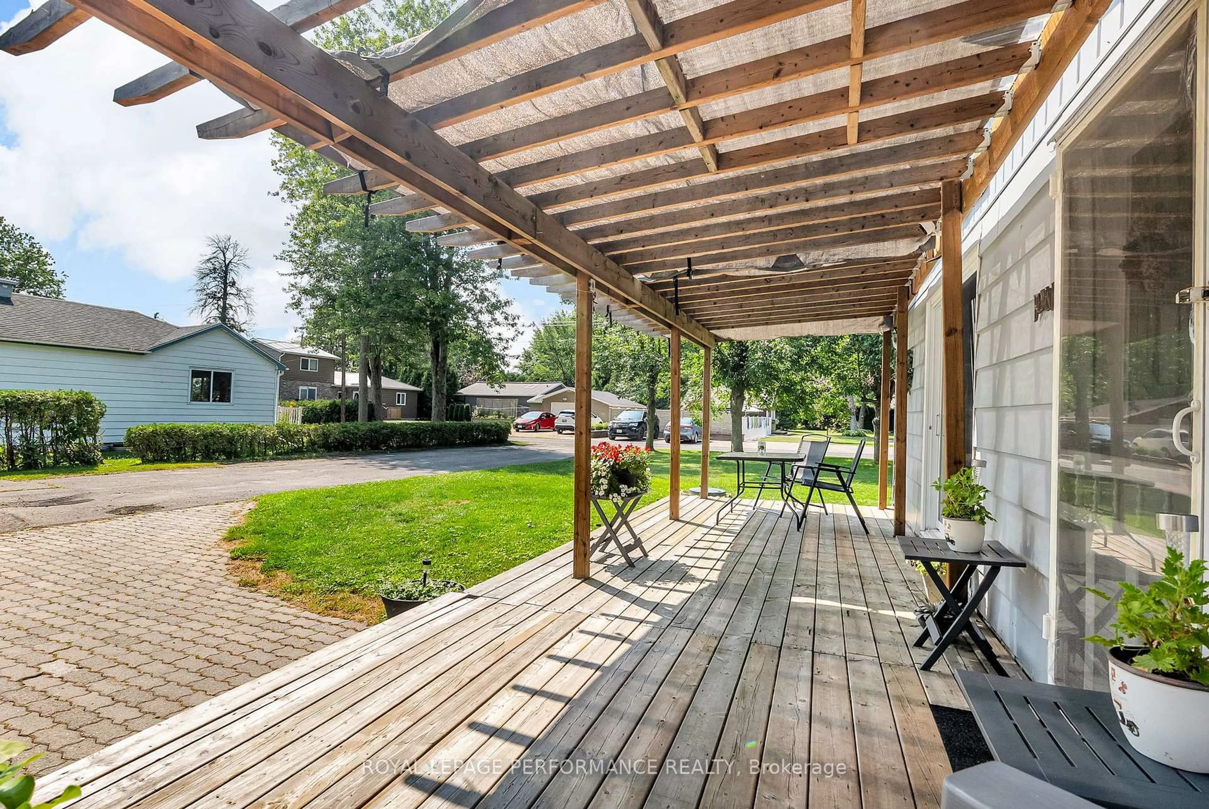 Patio, street for 21052 Birch Ave, South Glengarry Ontario K0C 1N0