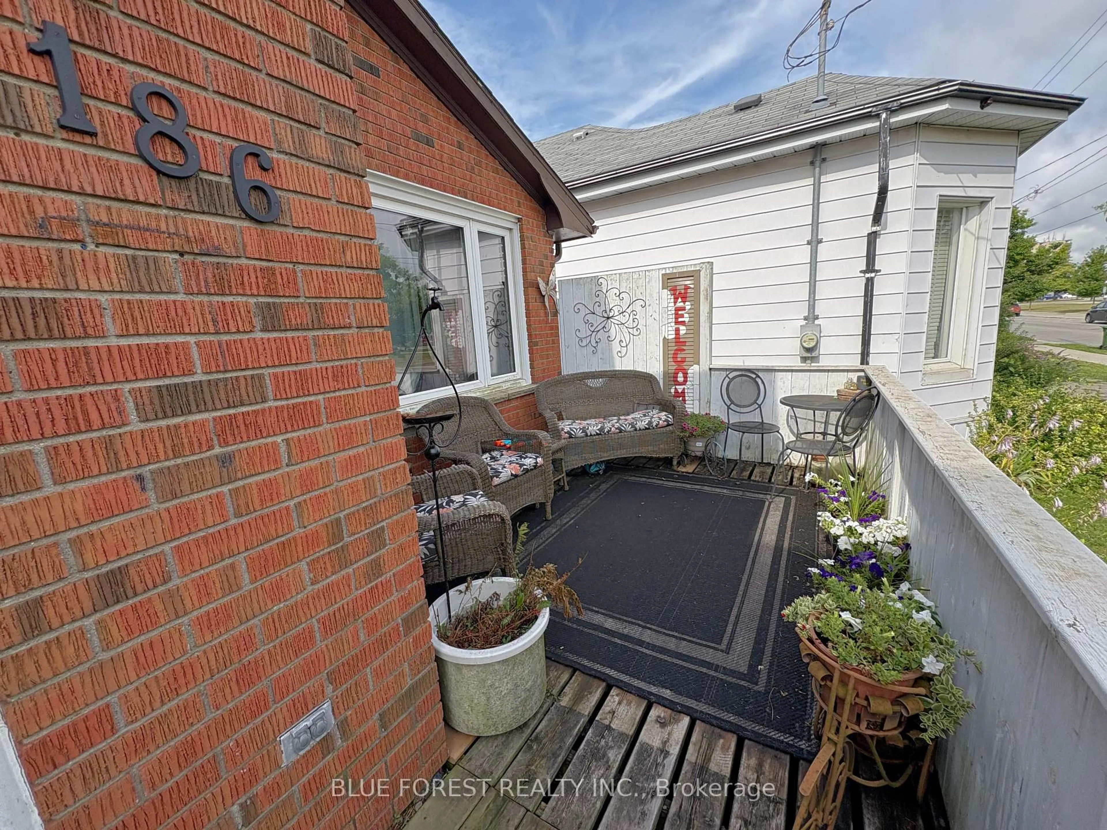 Unknown for 186 Centre St, St. Thomas Ontario N5R 3A4