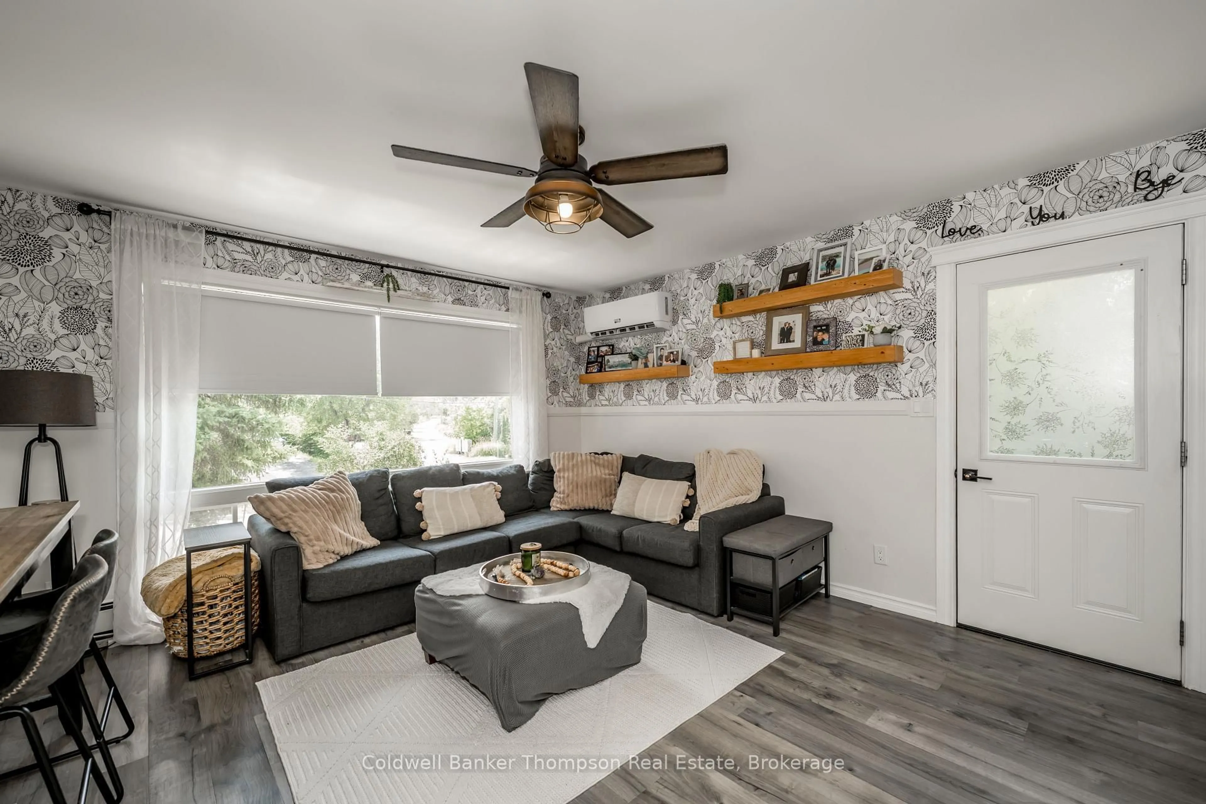Living room with furniture, unknown for 38 Susan St, Huntsville Ontario P1H 1X2