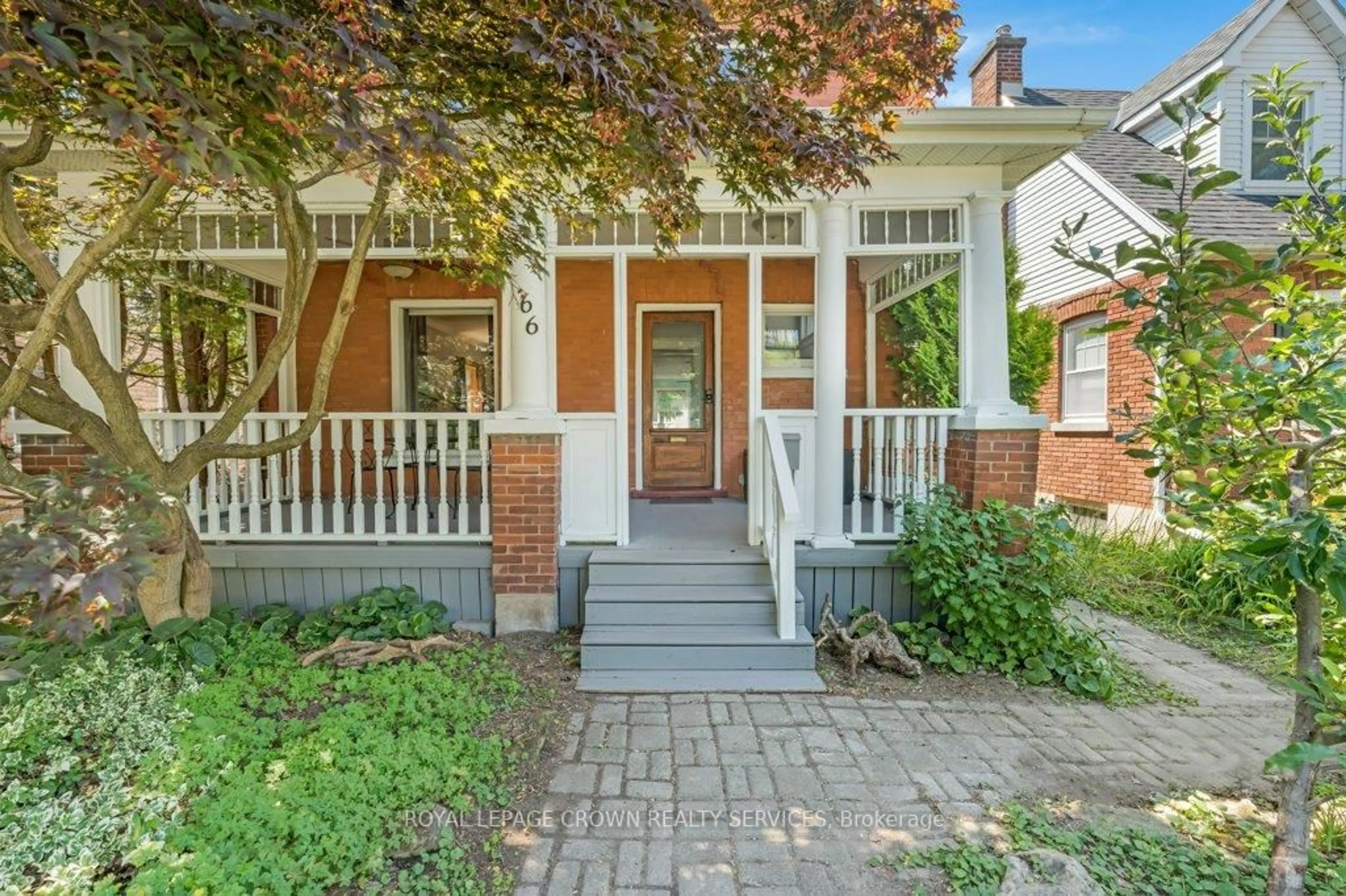 Home with brick exterior material, street for 66 Brant Rd, Cambridge Ontario N1S 2W6