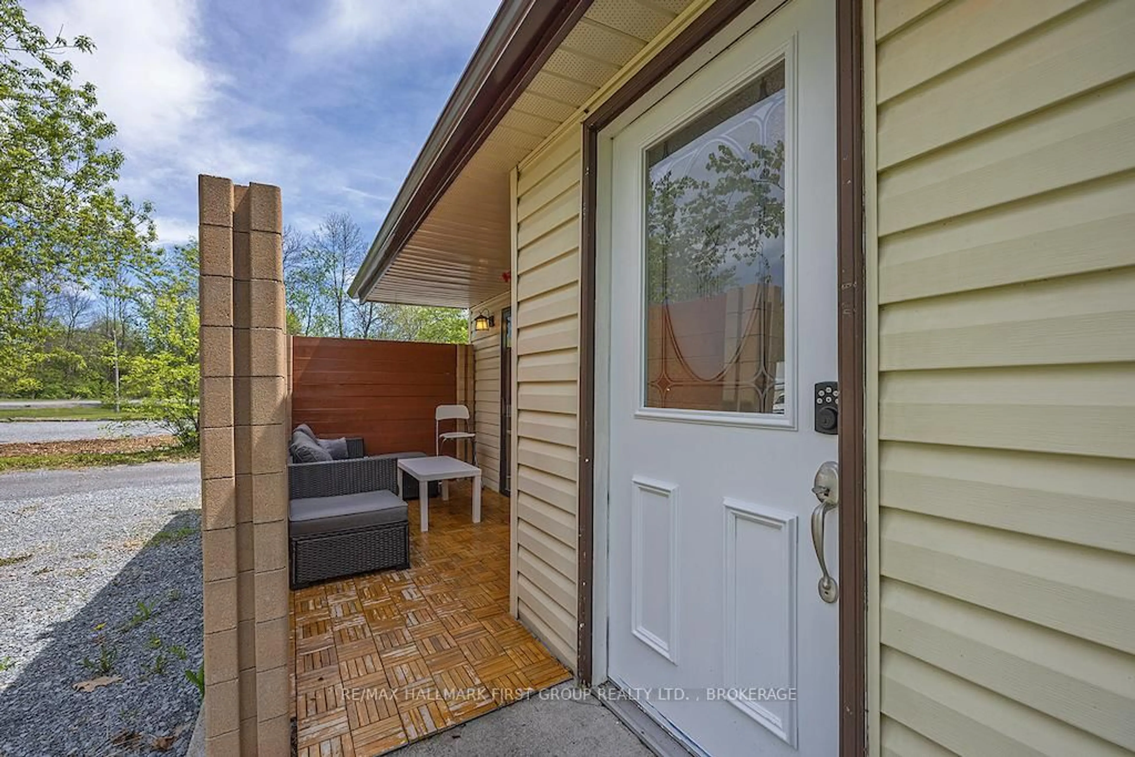 Patio, street for 4630 Highway  2 Highway, Loyalist Ontario K7P 0K6