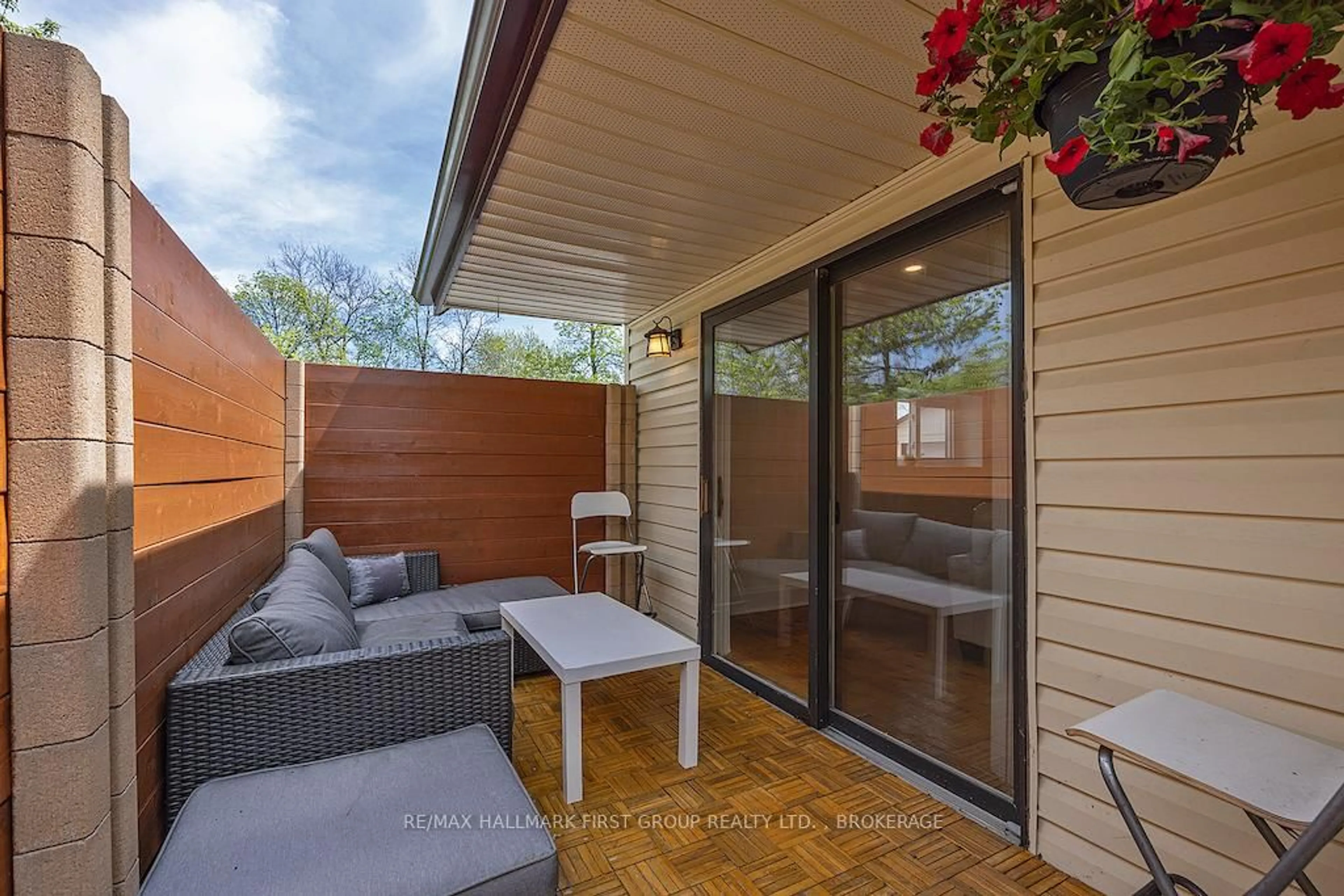 Patio, street for 4630 Highway  2 Highway, Loyalist Ontario K7P 0K6