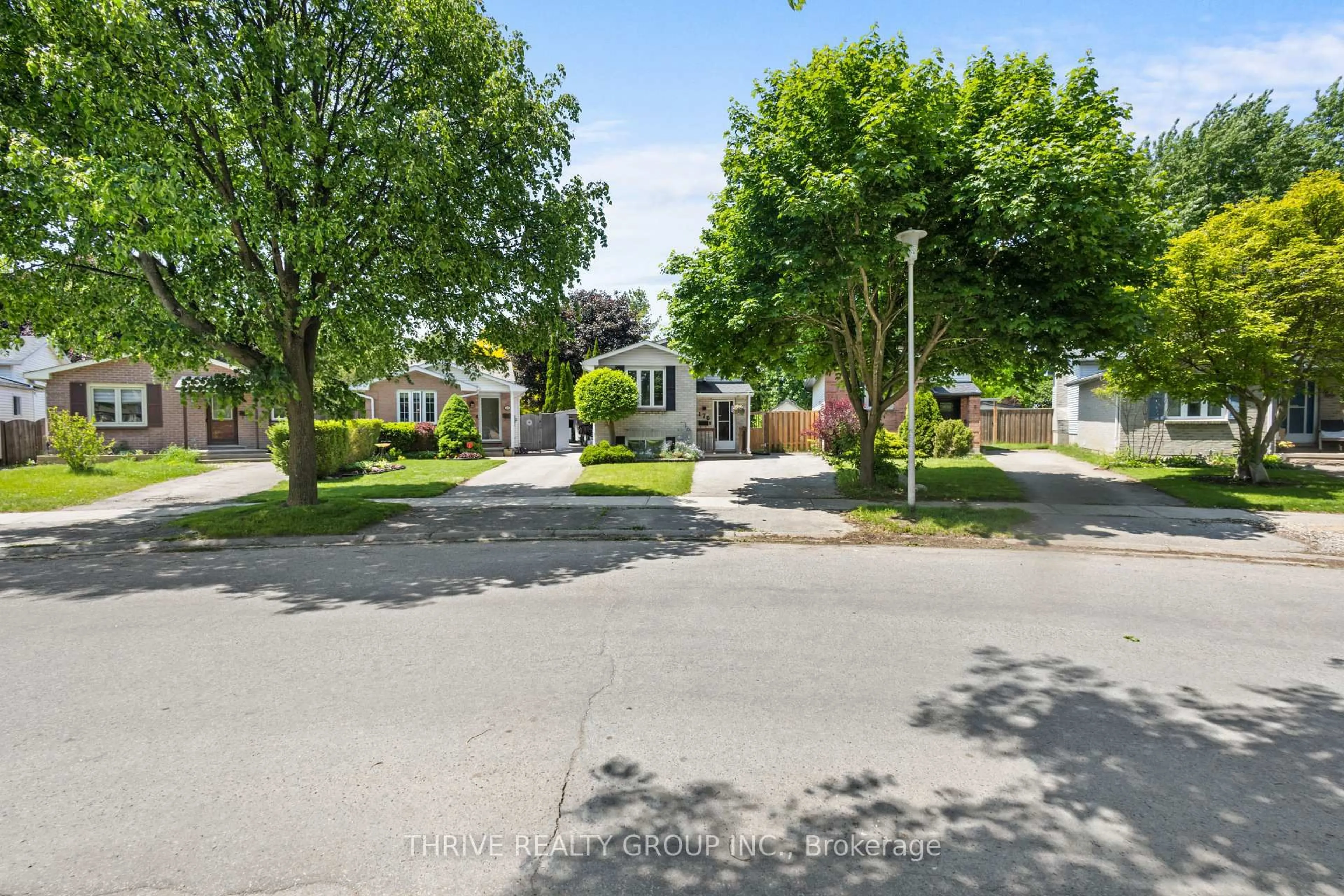 Unknown for 170 Olympic Cres, London North Ontario N6G 3P7