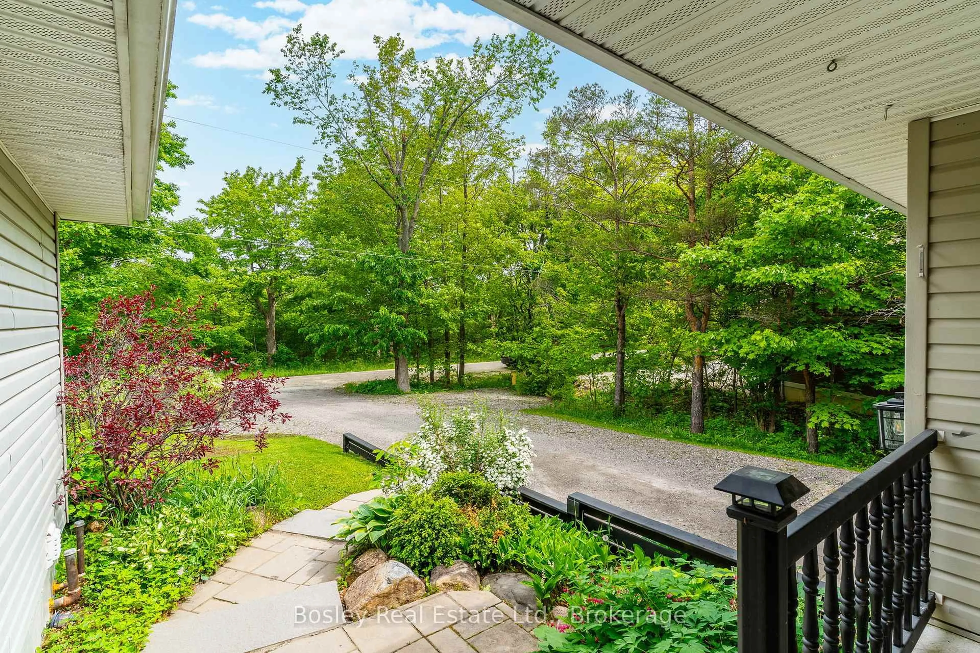 Patio, unknown for 136 Maple Lane, Blue Mountains Ontario N0H 2E0