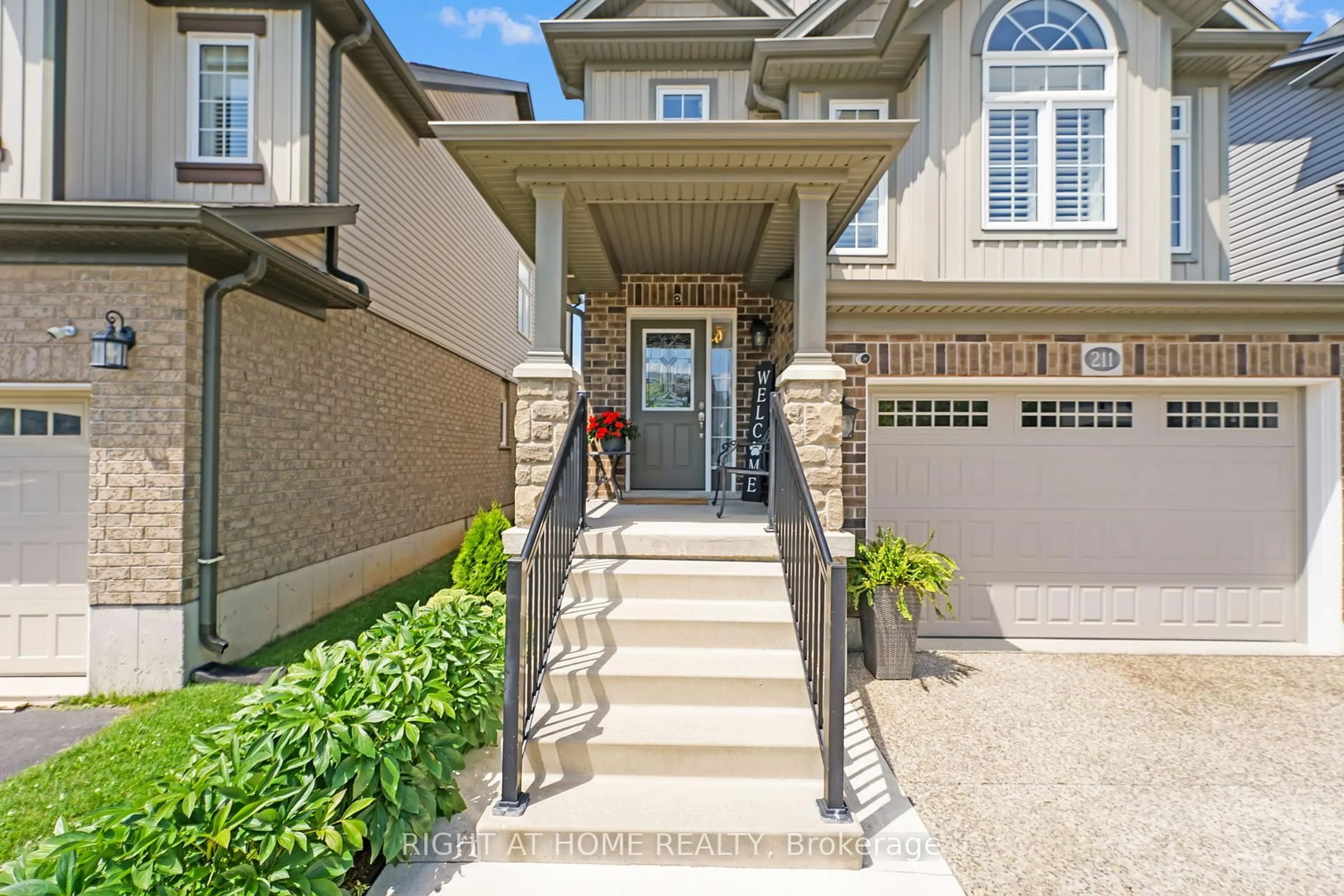 Unknown for 211 Hardcastle Dr, Cambridge Ontario N1S 0A8