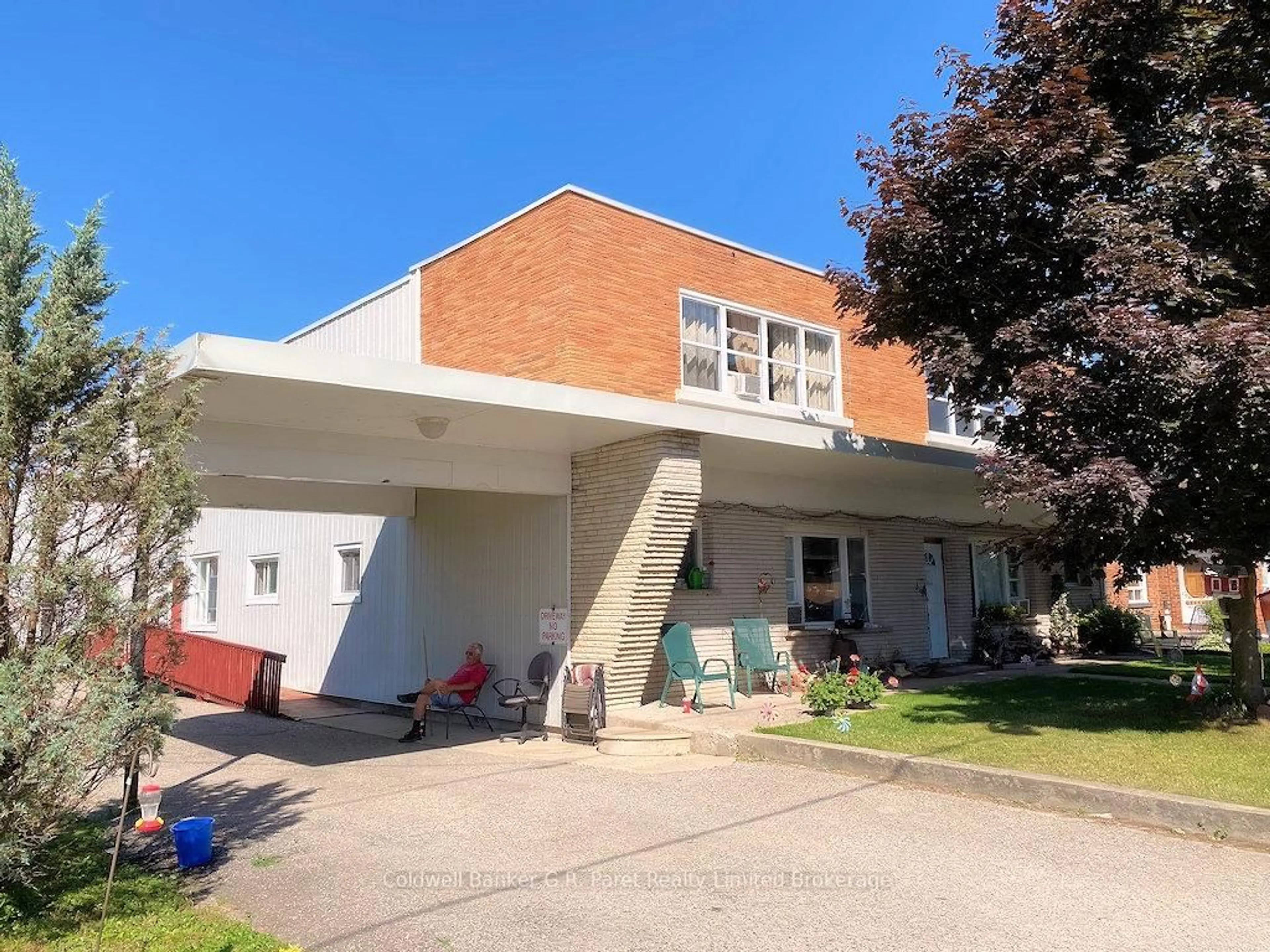 Unknown for 52 Queen St, Norfolk Ontario N0E 1G0