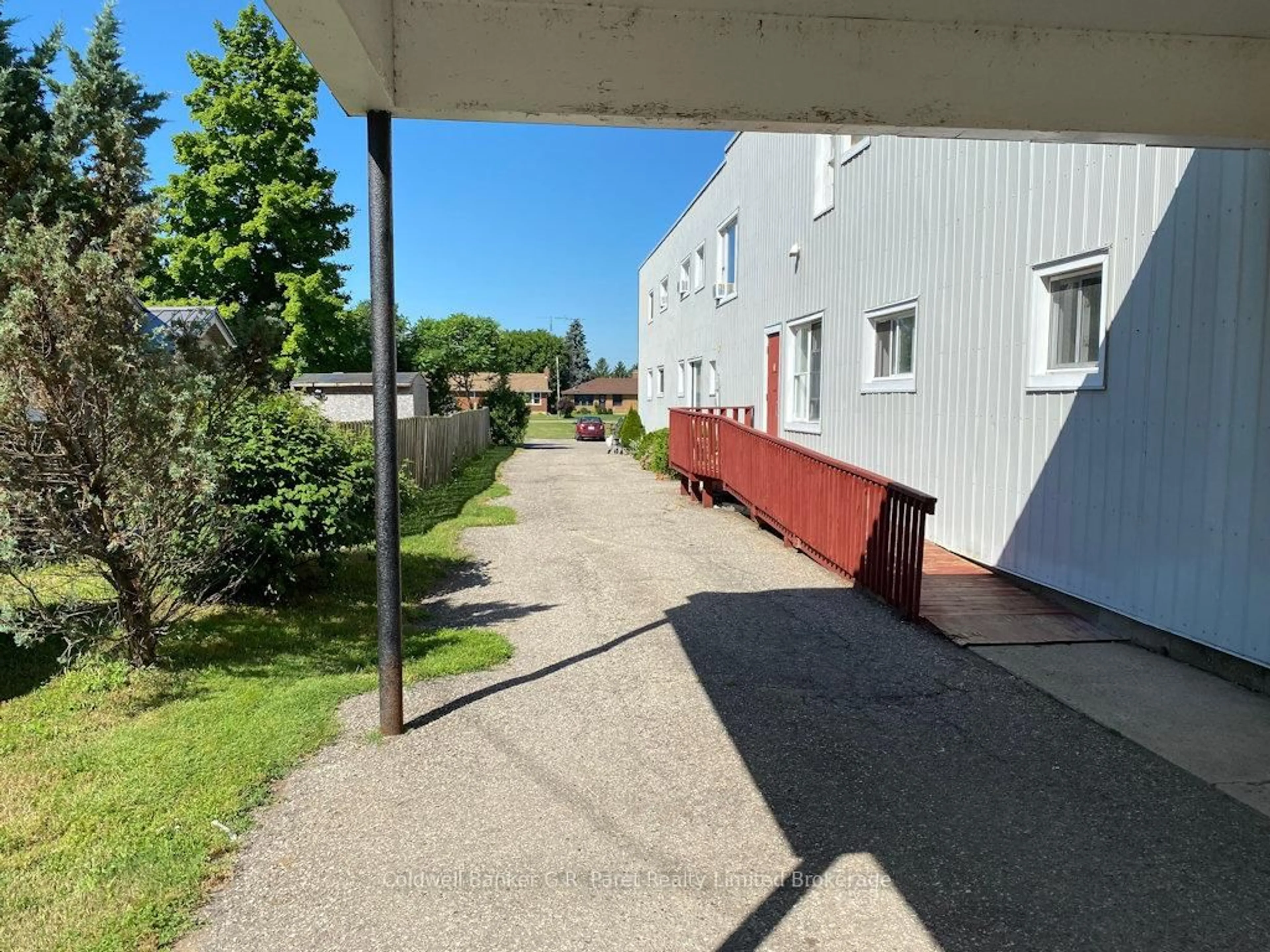 Unknown for 52 Queen St, Norfolk Ontario N0E 1G0
