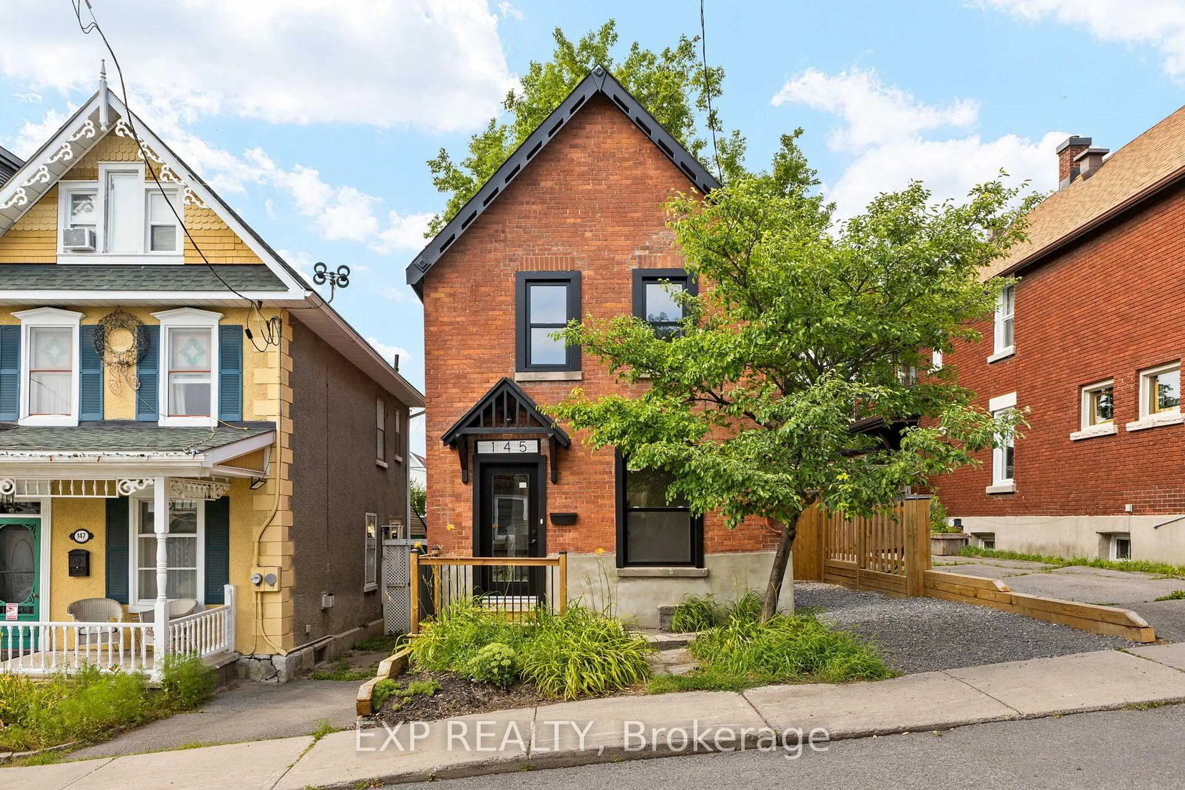 Home with brick exterior material, street for 145 Willow St, Ottawa Ontario K1R 6W2