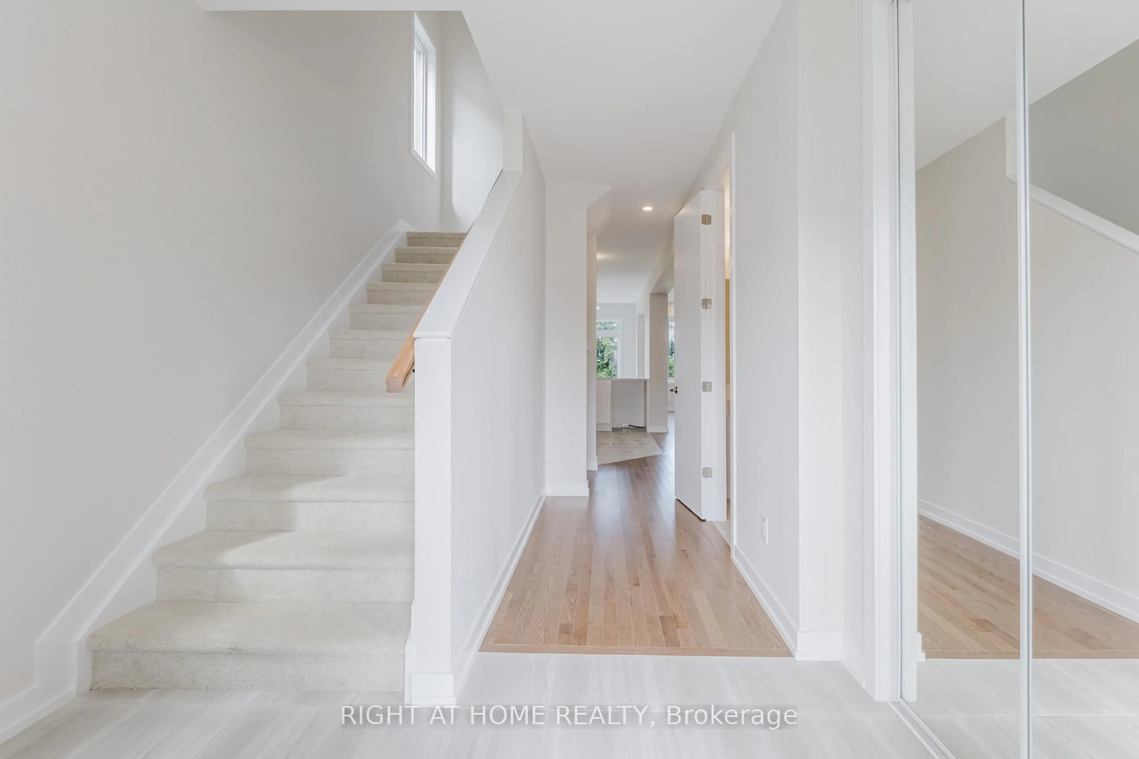 Unknown for 2046 Postilion St, Richmond Ontario K0A 2Z0