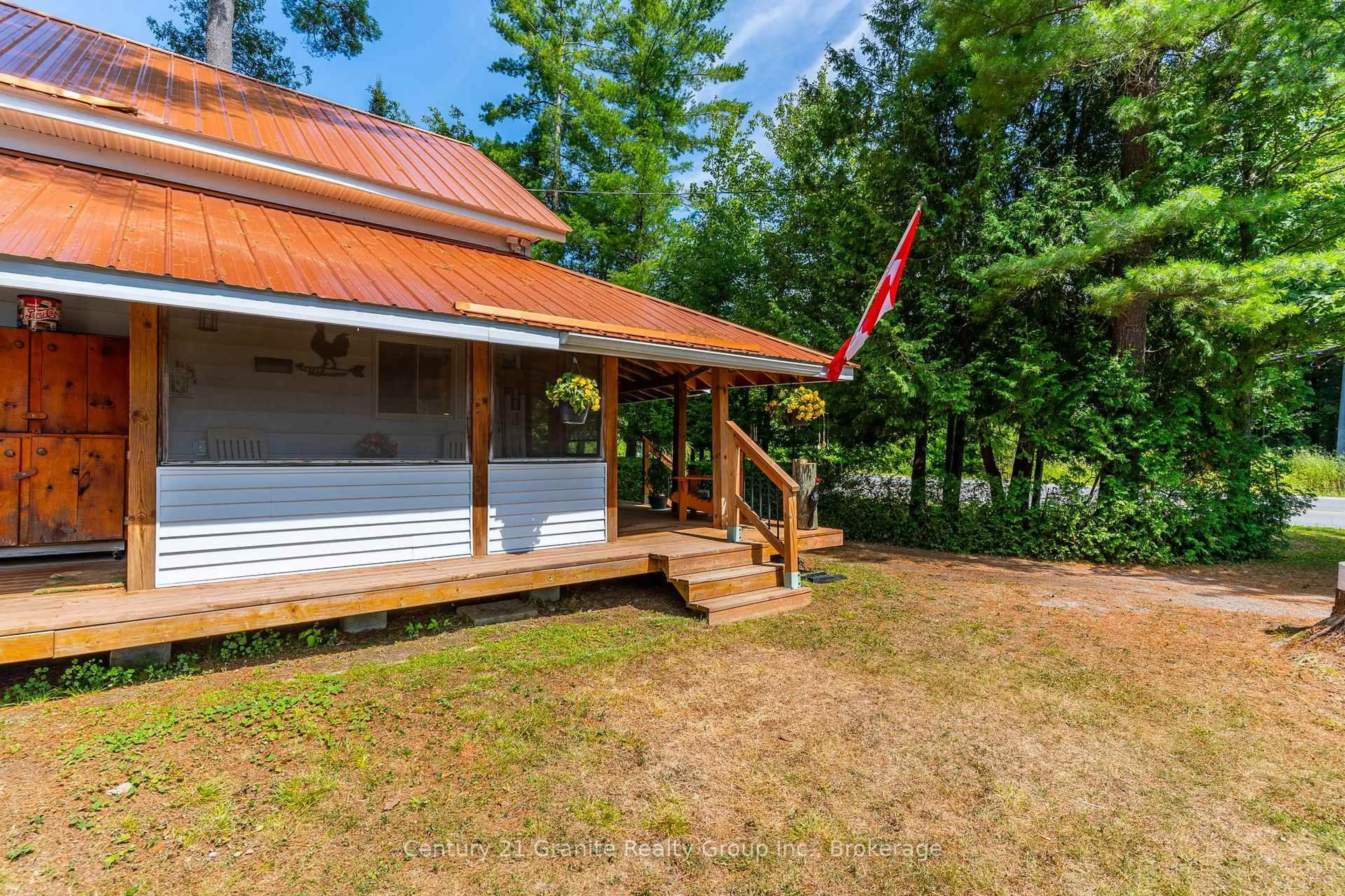 Patio, unknown for 7575 Highway 35, Kawartha Lakes Ontario K0M 2L0