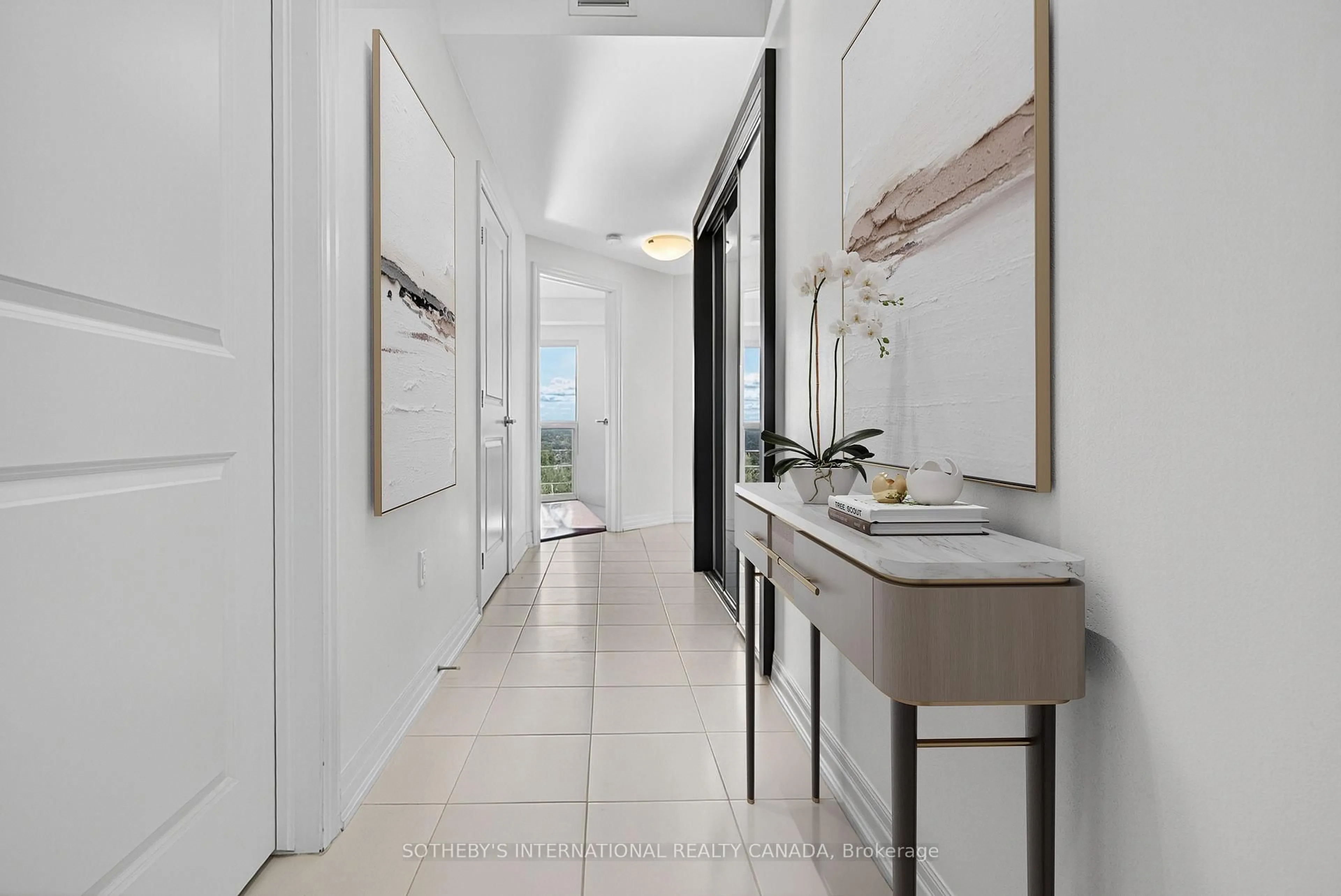 Indoor entryway for 90 Landry St #1509, Ottawa Ontario K1L 0A9