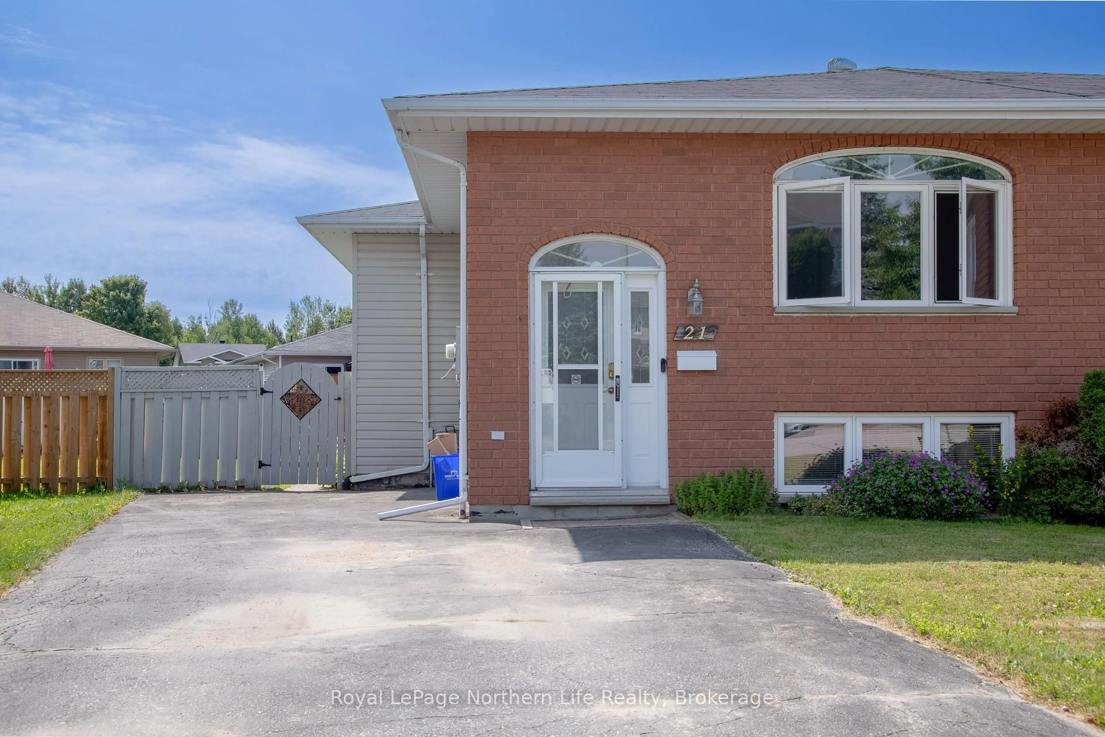 Unknown for 21 Tiffany Crt, North Bay Ontario P1B 9R6