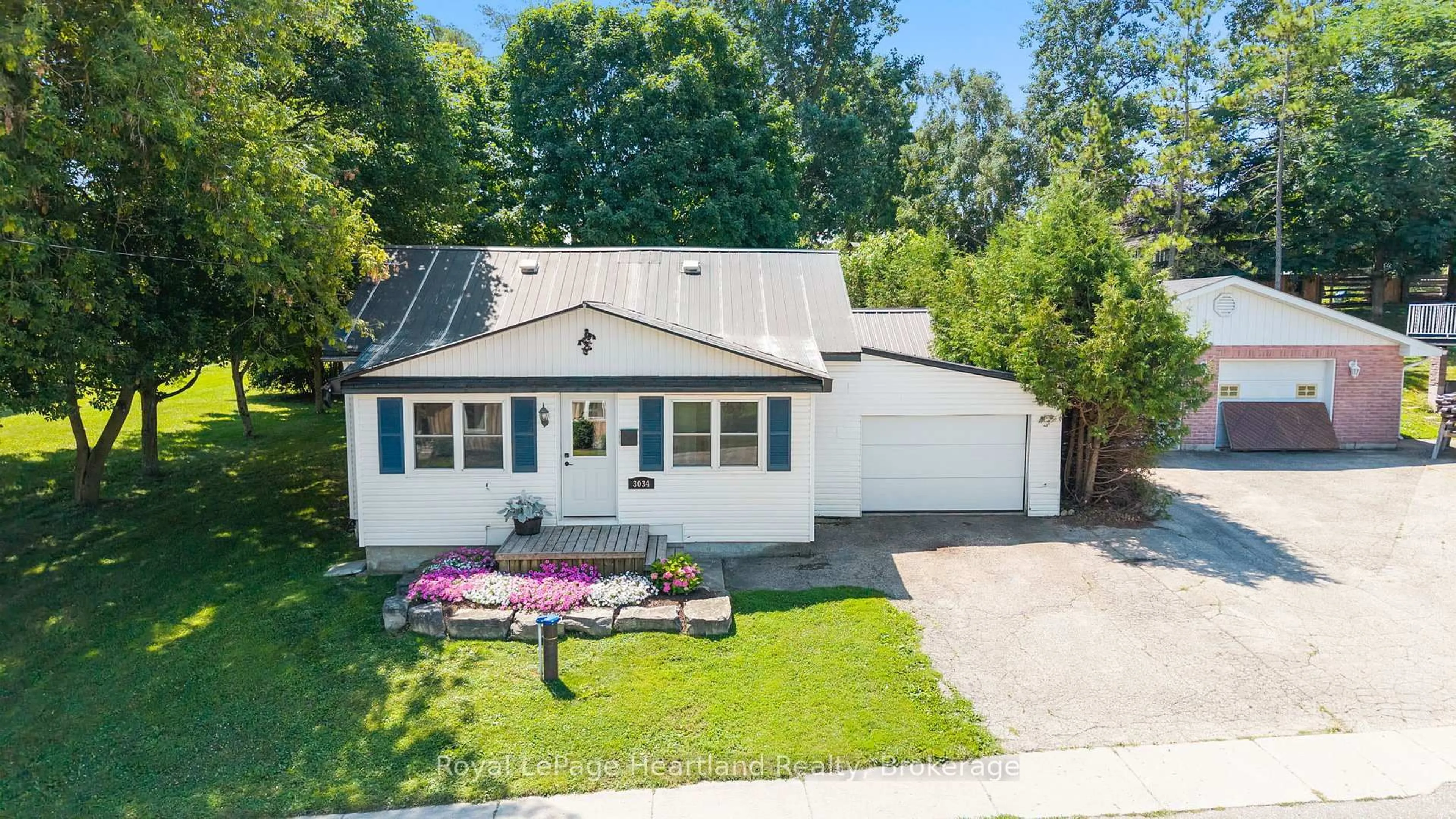 Unknown for 3034 Louisa St, Howick Ontario N0G 1V0
